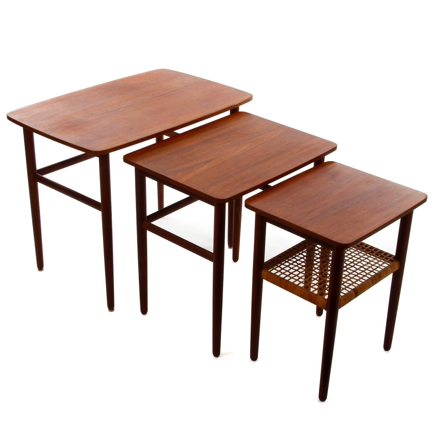 Scandinavian Modern Teak and Rosewood Nesting Tables, 1950s, Danish Mid-Century Modern Nested Tables
