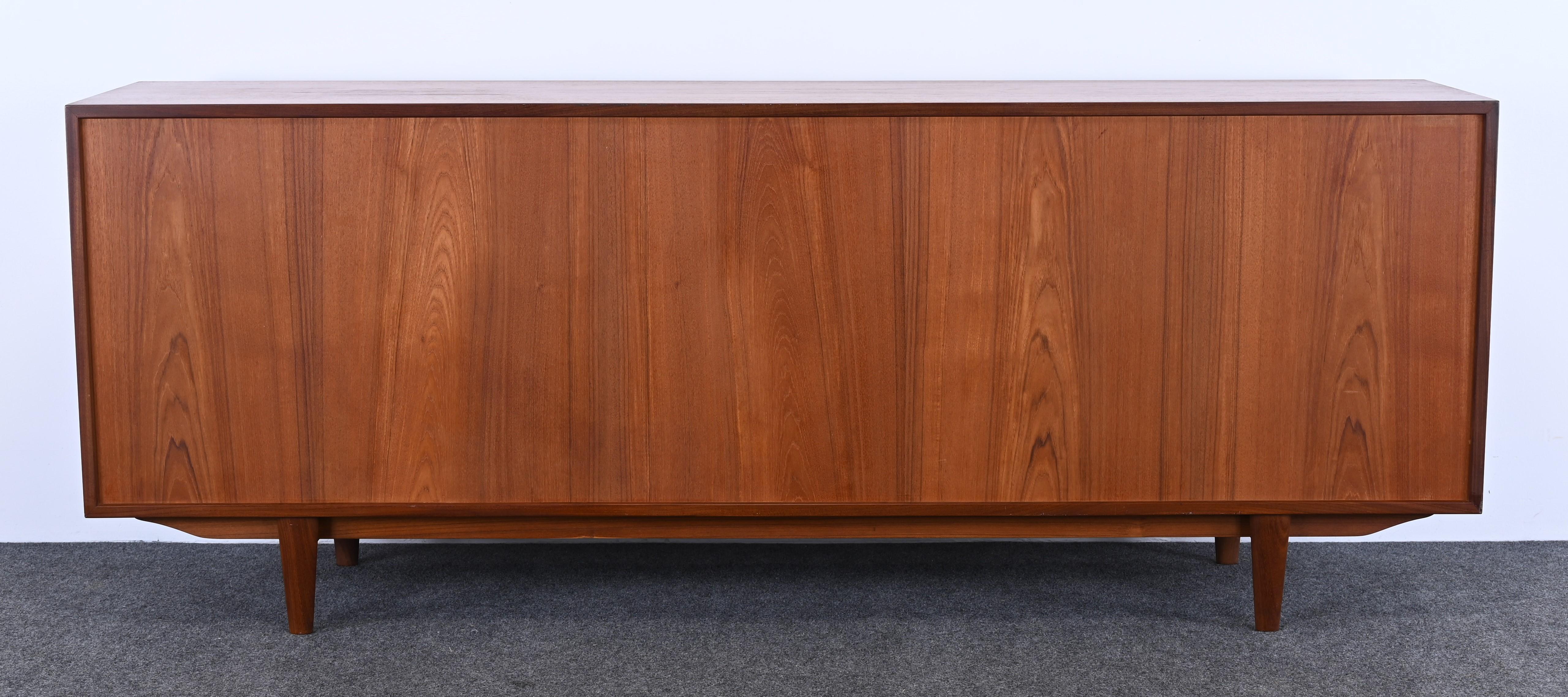 Teak 12 Drawer Dresser by Ib Kofod-Larsen for Mobelfabrik, 1950s 3
