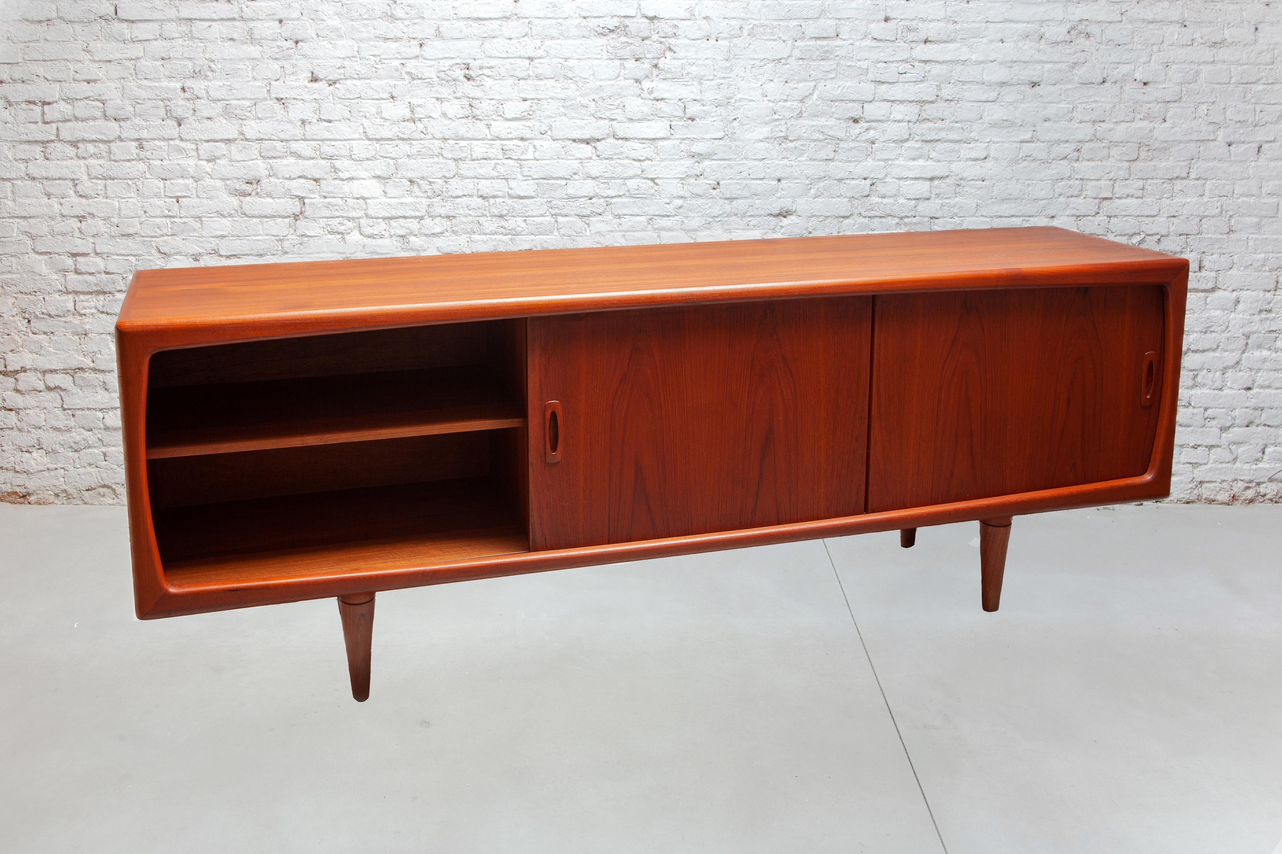 Kommode aus Teakholz, 1950er Jahre, hergestellt in Dänemark, Sideboard entworfen von HP Hansen (Mitte des 20. Jahrhunderts)