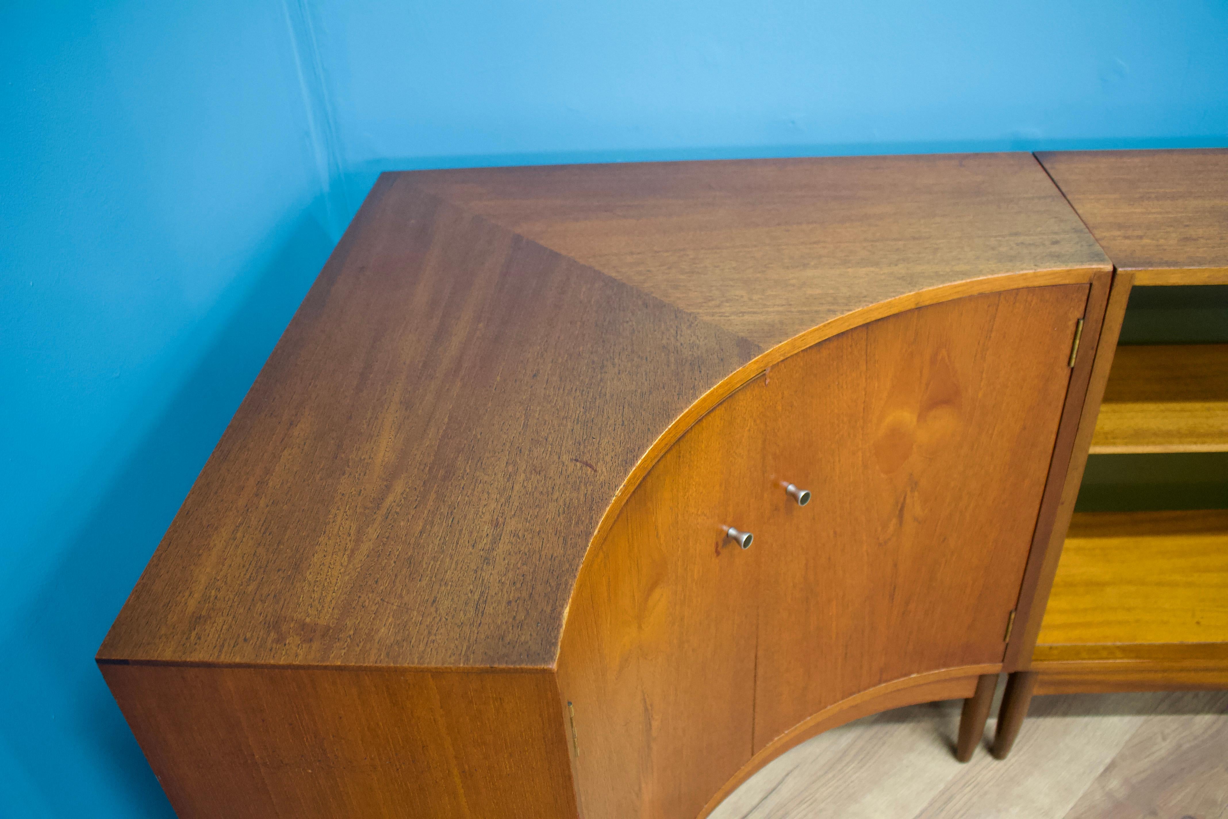 Teak 2-Piece Corner Unit Bookcase from Greaves and Thomas, 1960s In Good Condition In South Shields, GB