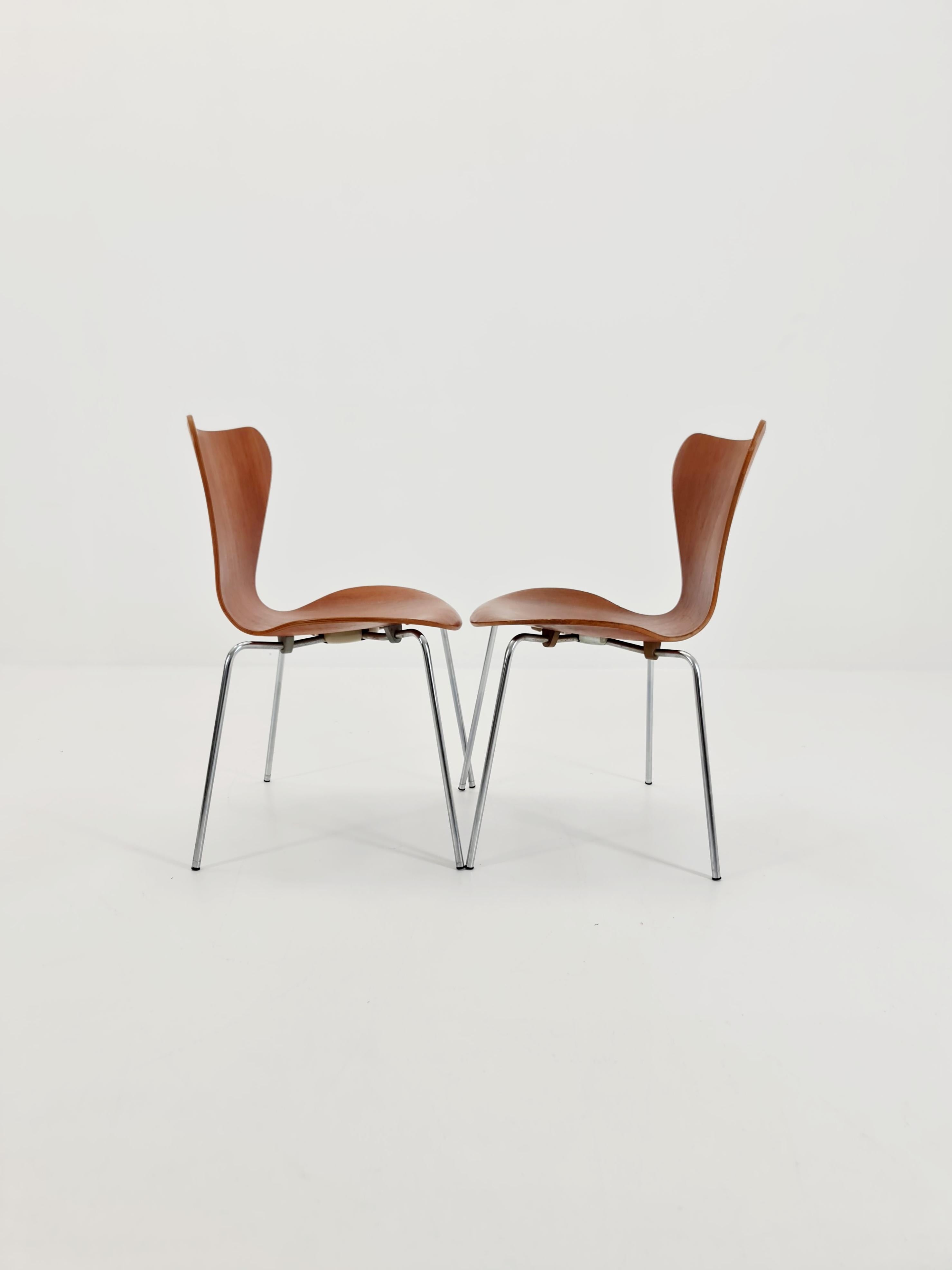 Teak 3107 Dining Chairs by Arne Jacobsen for Fritz Hansen, 1960s, Set of 2 4