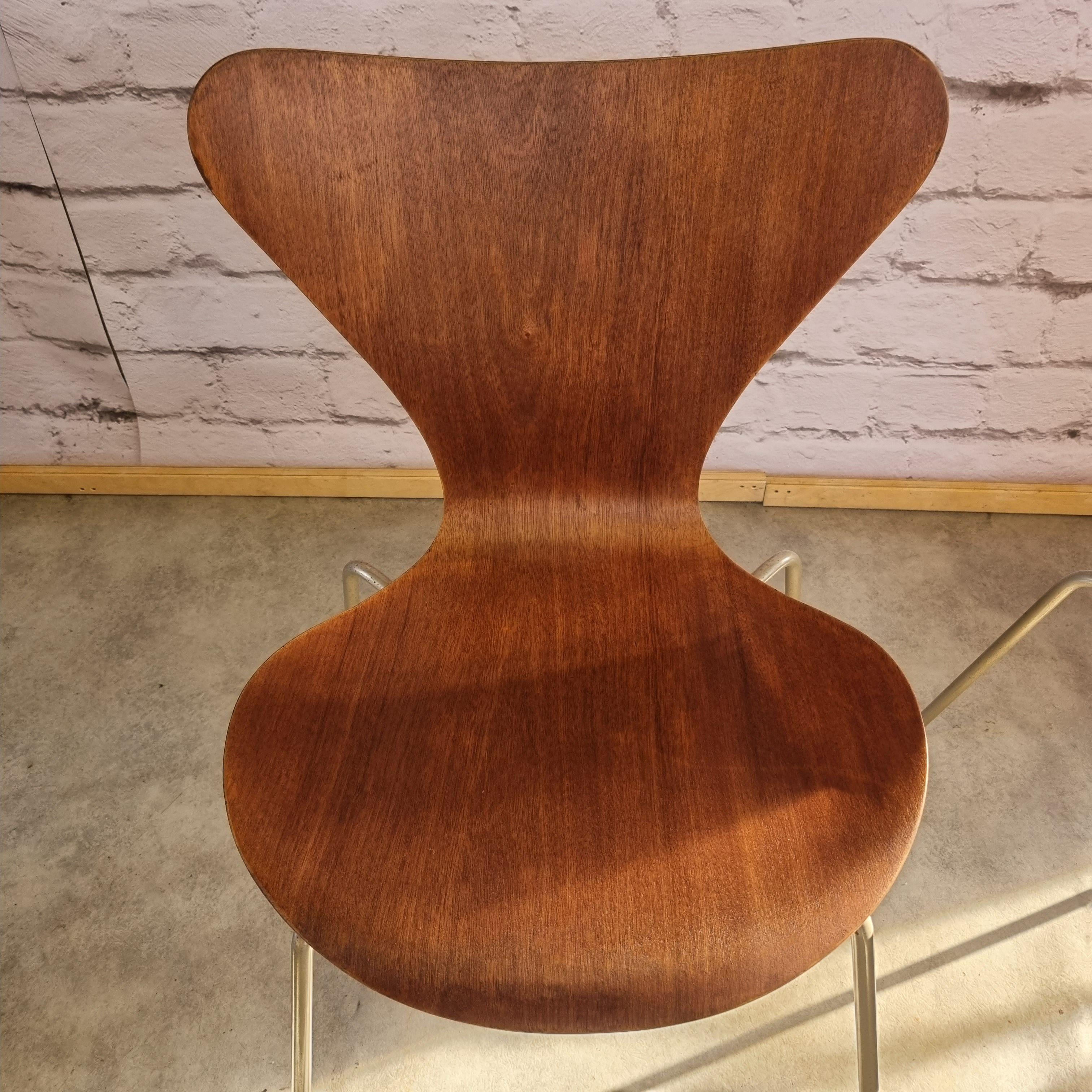 Teak 3107 Dining Chairs by Arne Jacobsen for Fritz Hansen, Set of 2, 1960s 5