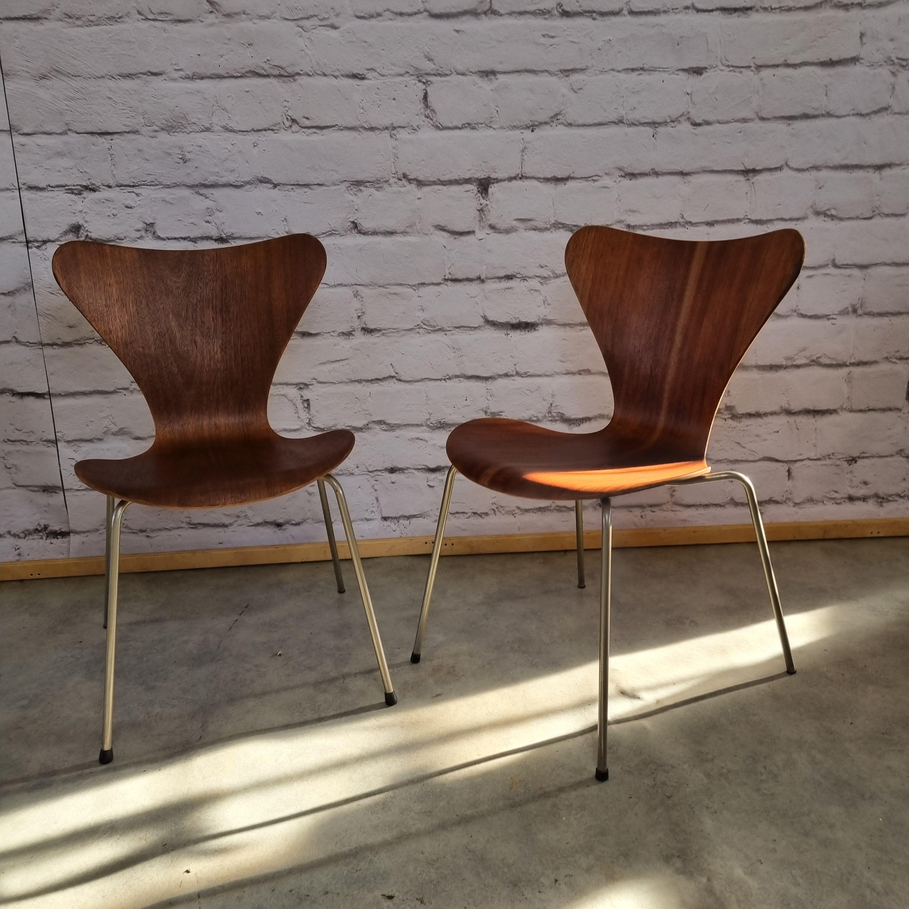 Teak 3107 Dining Chairs by Arne Jacobsen for Fritz Hansen, Set of 2, 1960s 7