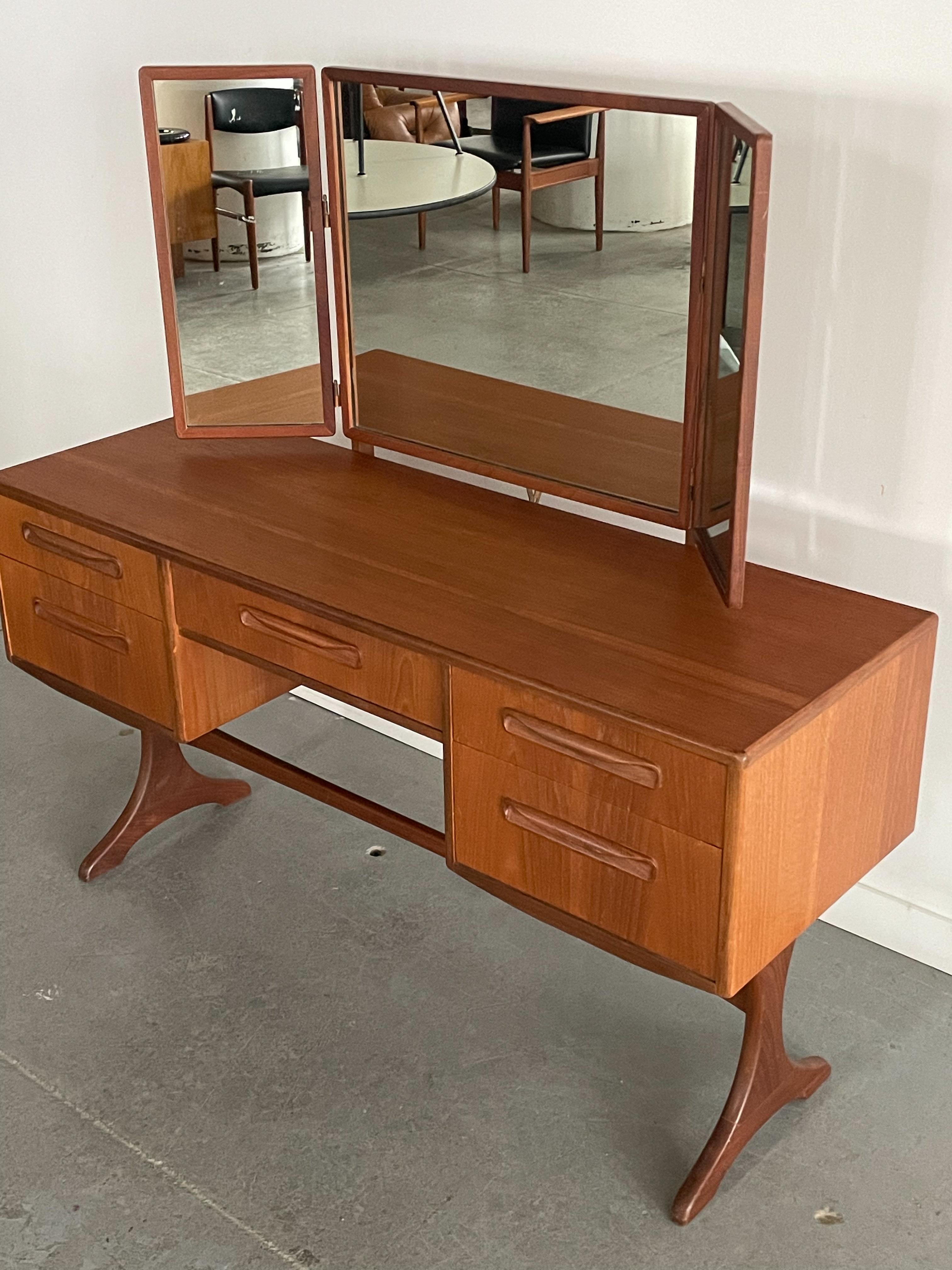 Teak and Afrormosia Vanity by V.B. Wilkins for G-Plan In Good Condition In Winnipeg, MB