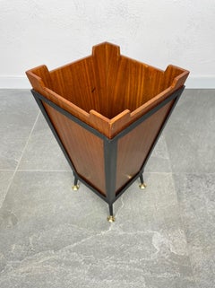Cesta de teca y metal negro, Italia, años 60