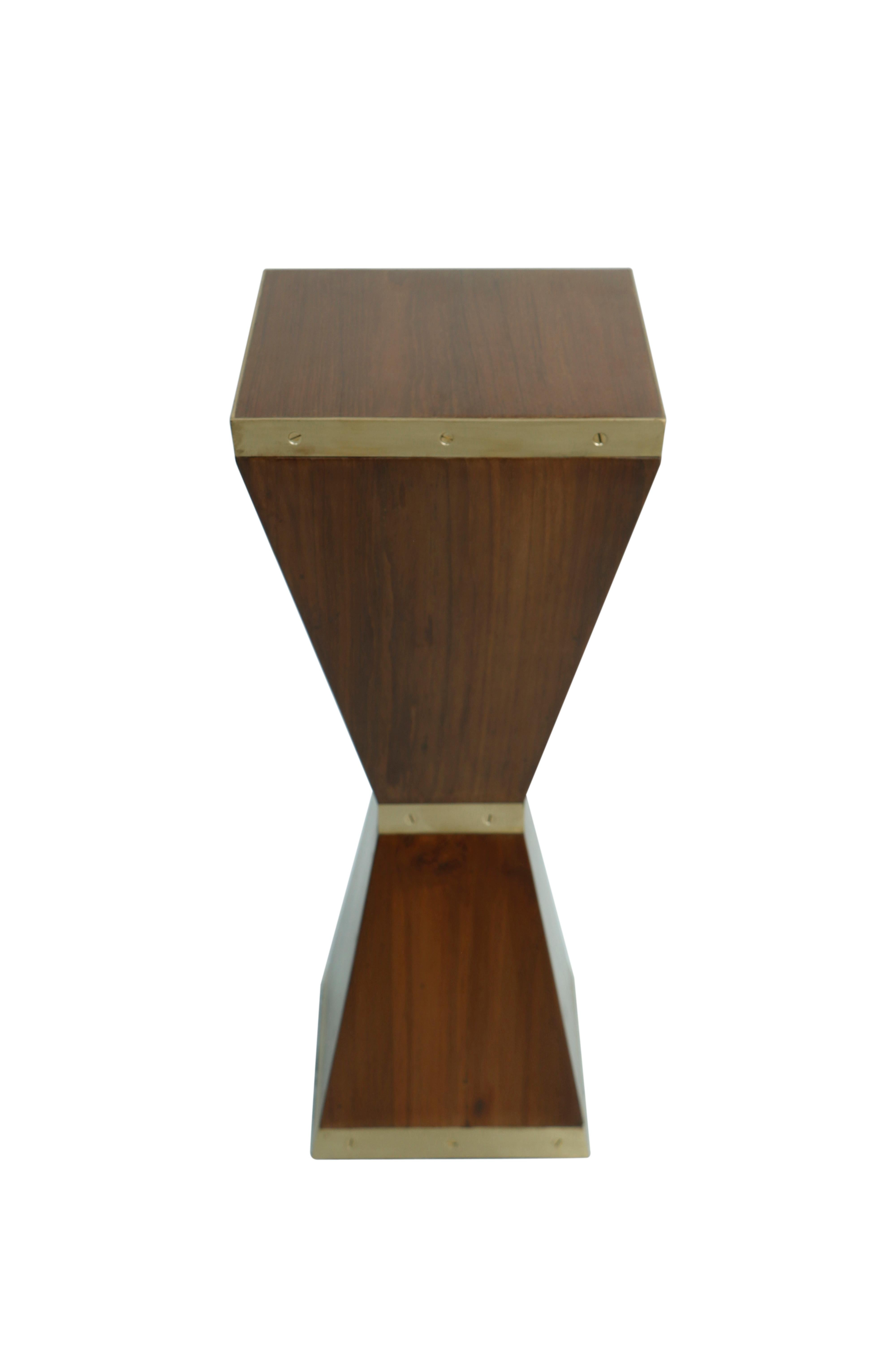XXIe siècle et contemporain Table à boissons ou table d'appoint en teck et laiton par Deborah Lockhart Phillips en vente