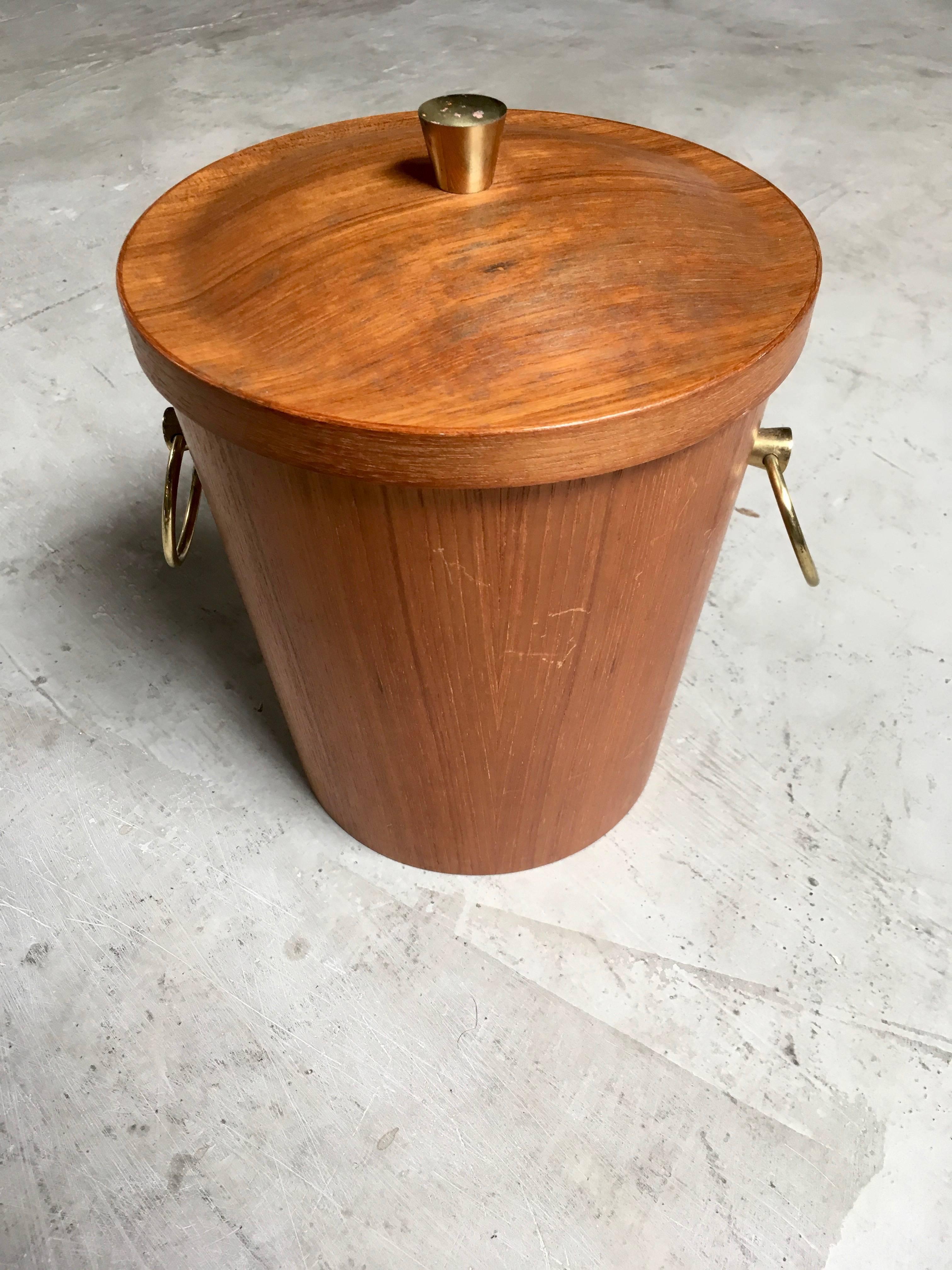 Teak and Brass Ice Bucket In Excellent Condition In Los Angeles, CA
