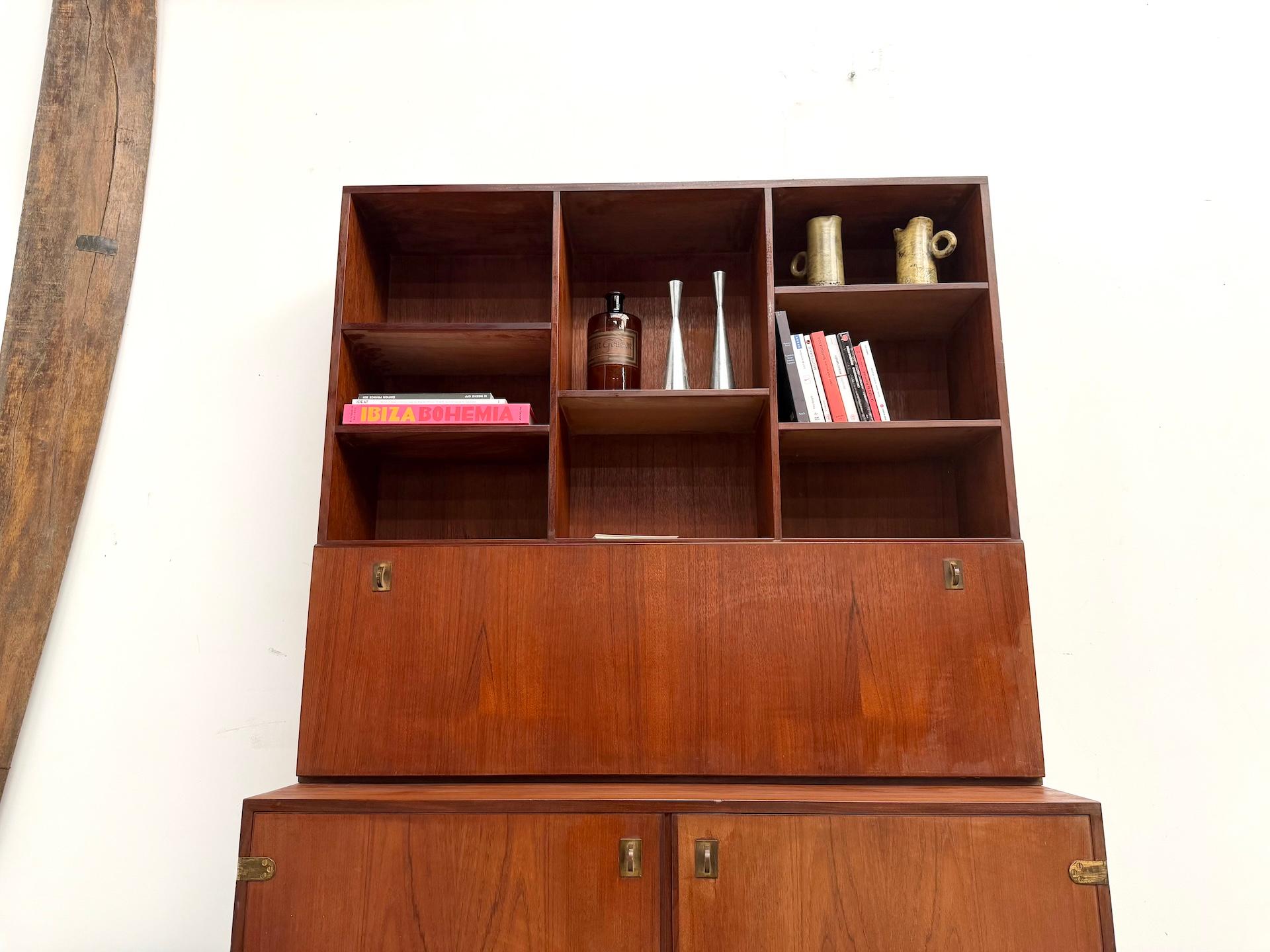 Buffet en teck et laiton avec bibliothèque, 1963, par Peter Løvig Nielsen en vente 4