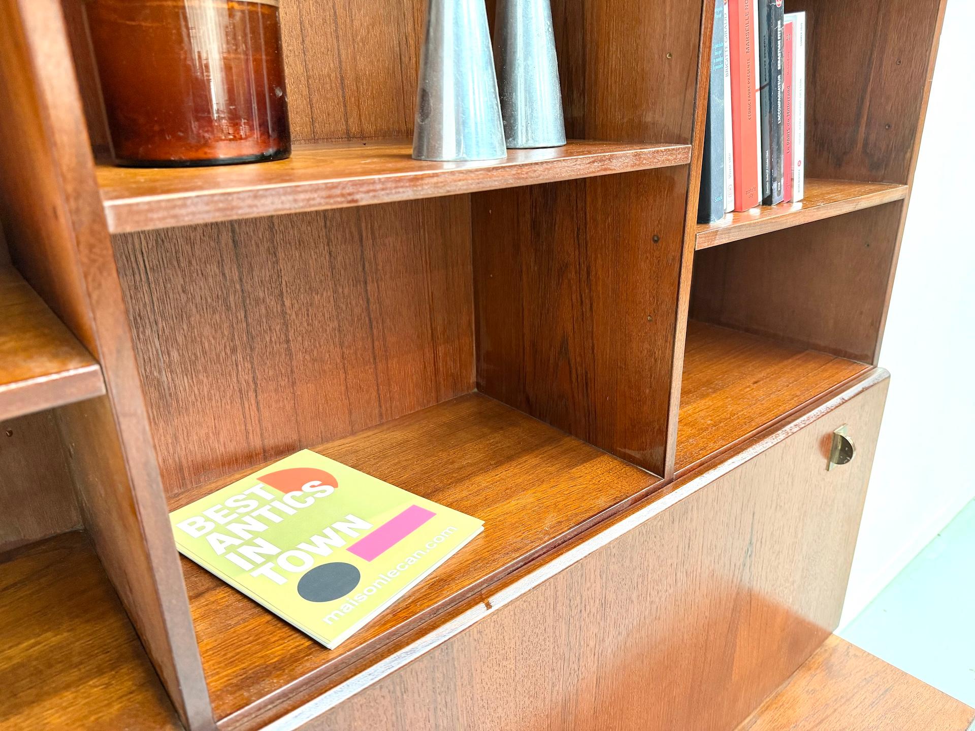 Buffet en teck et laiton avec bibliothèque, 1963, par Peter Løvig Nielsen en vente 2