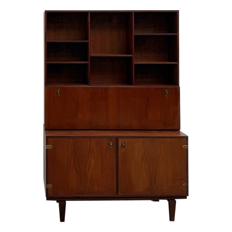Buffet en teck et laiton avec bibliothèque, 1963, par Peter Løvig Nielsen en vente