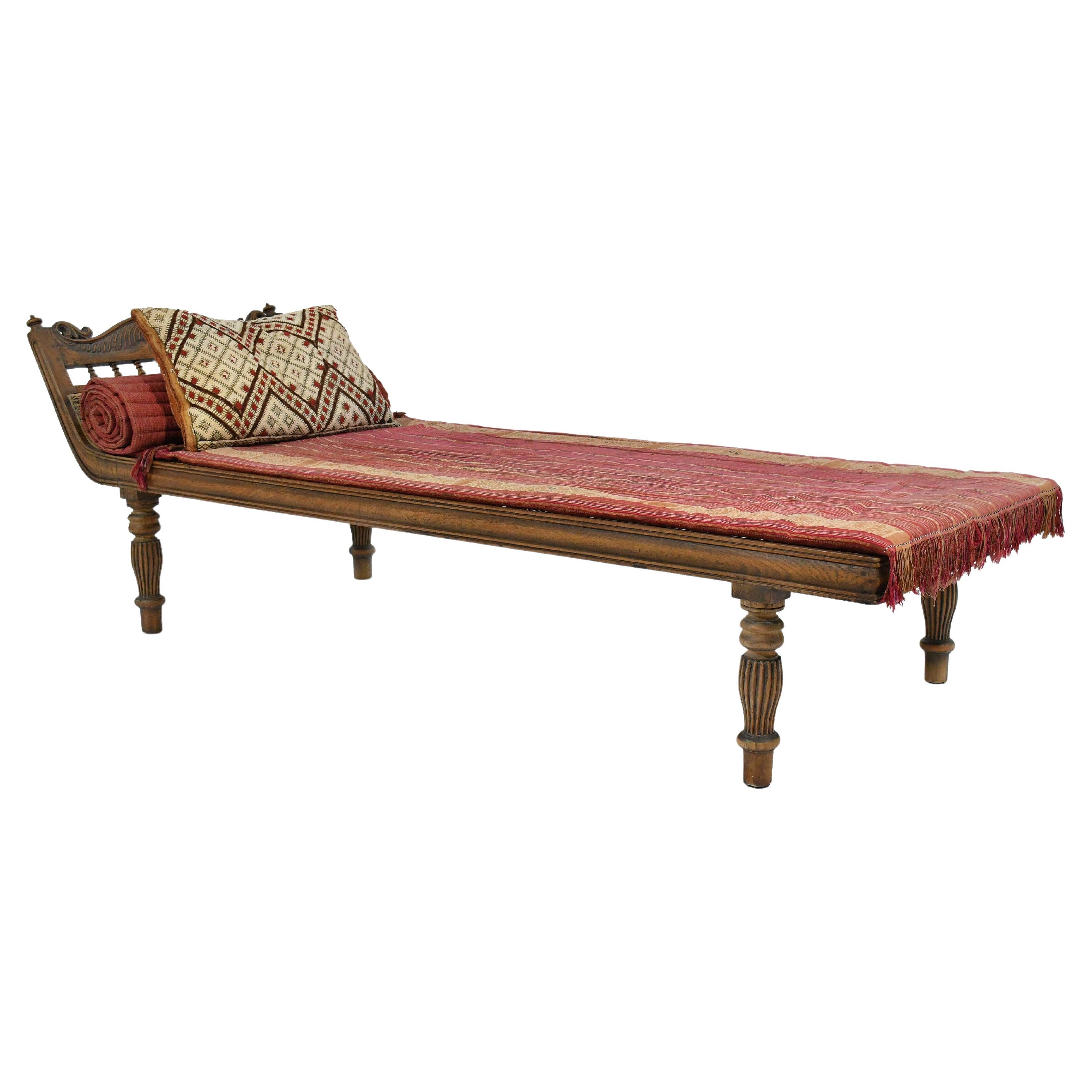 Colonial Chaise Lounge aus Teakholz und Schilfrohr