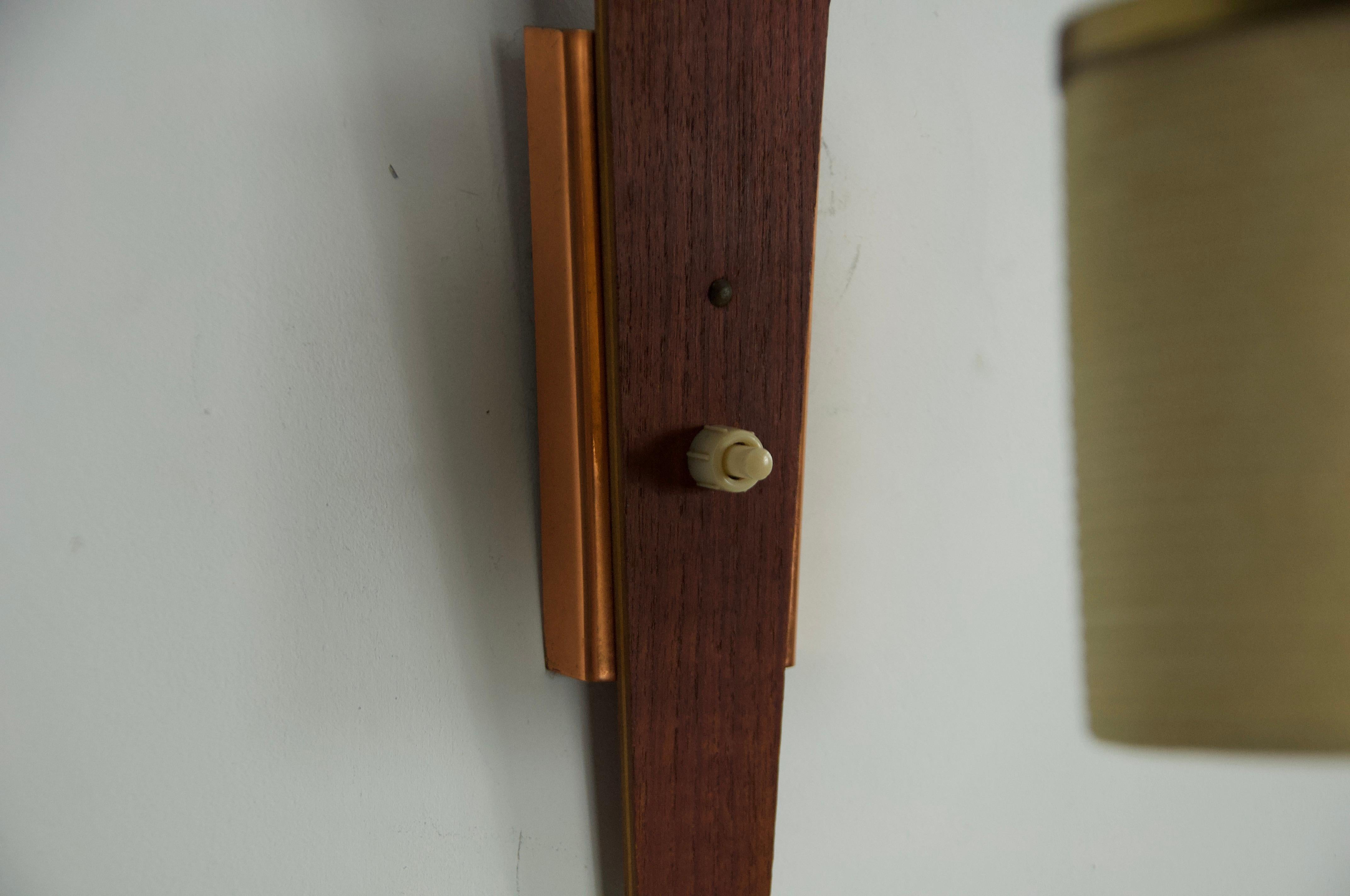 Lampade da parete in teak e con paralume in tessuto, anni '60, Germania in vendita 3