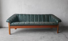 Dänisches sofa aus teak und grünem leder von Hjellegjerde AS