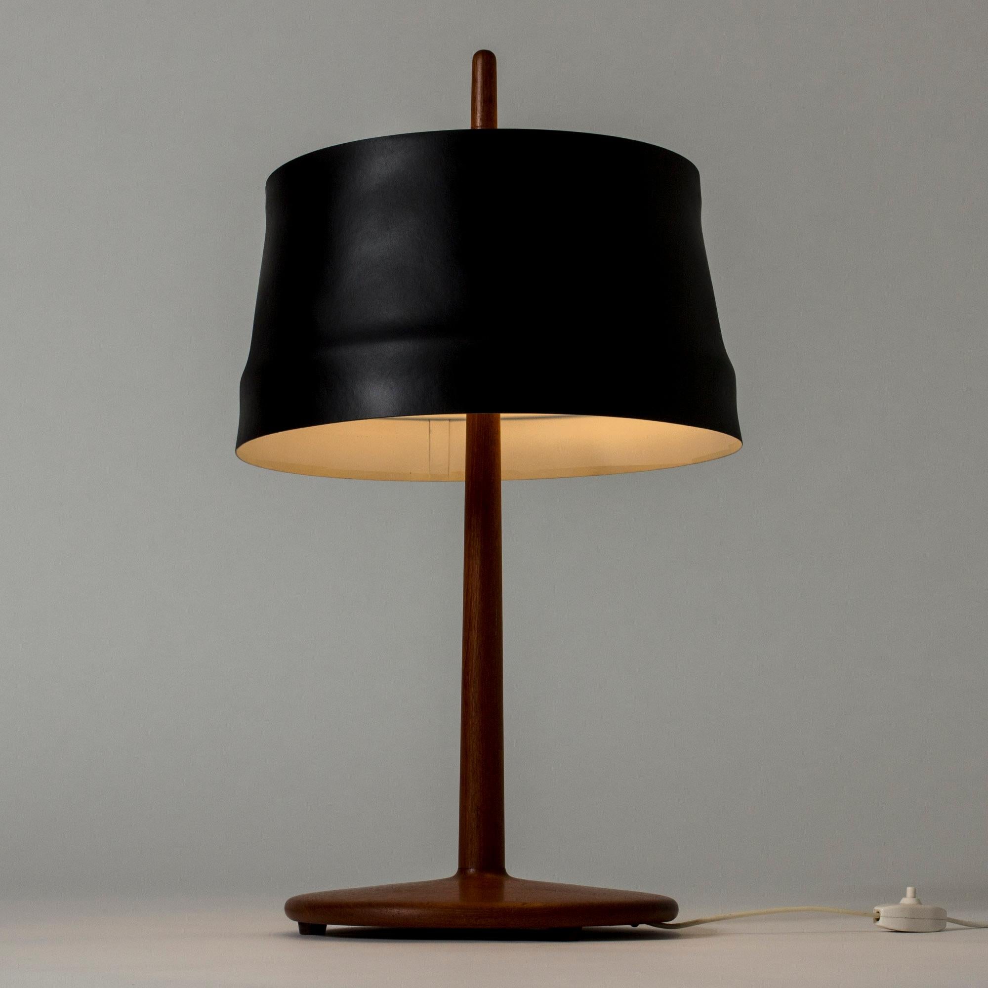 Mid-20th Century Teak and Lacquered Black Metal Table Lamp by Alf Svensson for Bergboms, Sweden