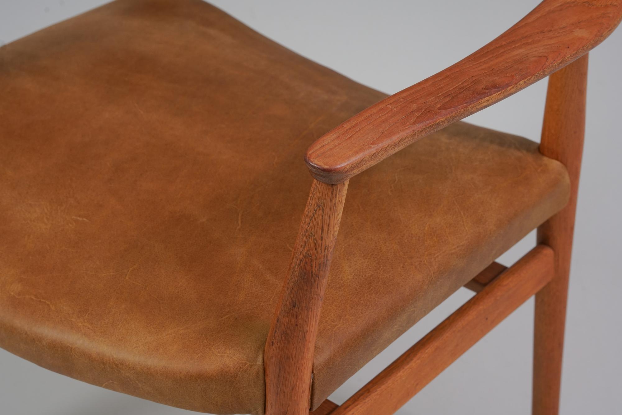 Danese Poltrona in teak e pelle, Danimarca, anni '60 in vendita