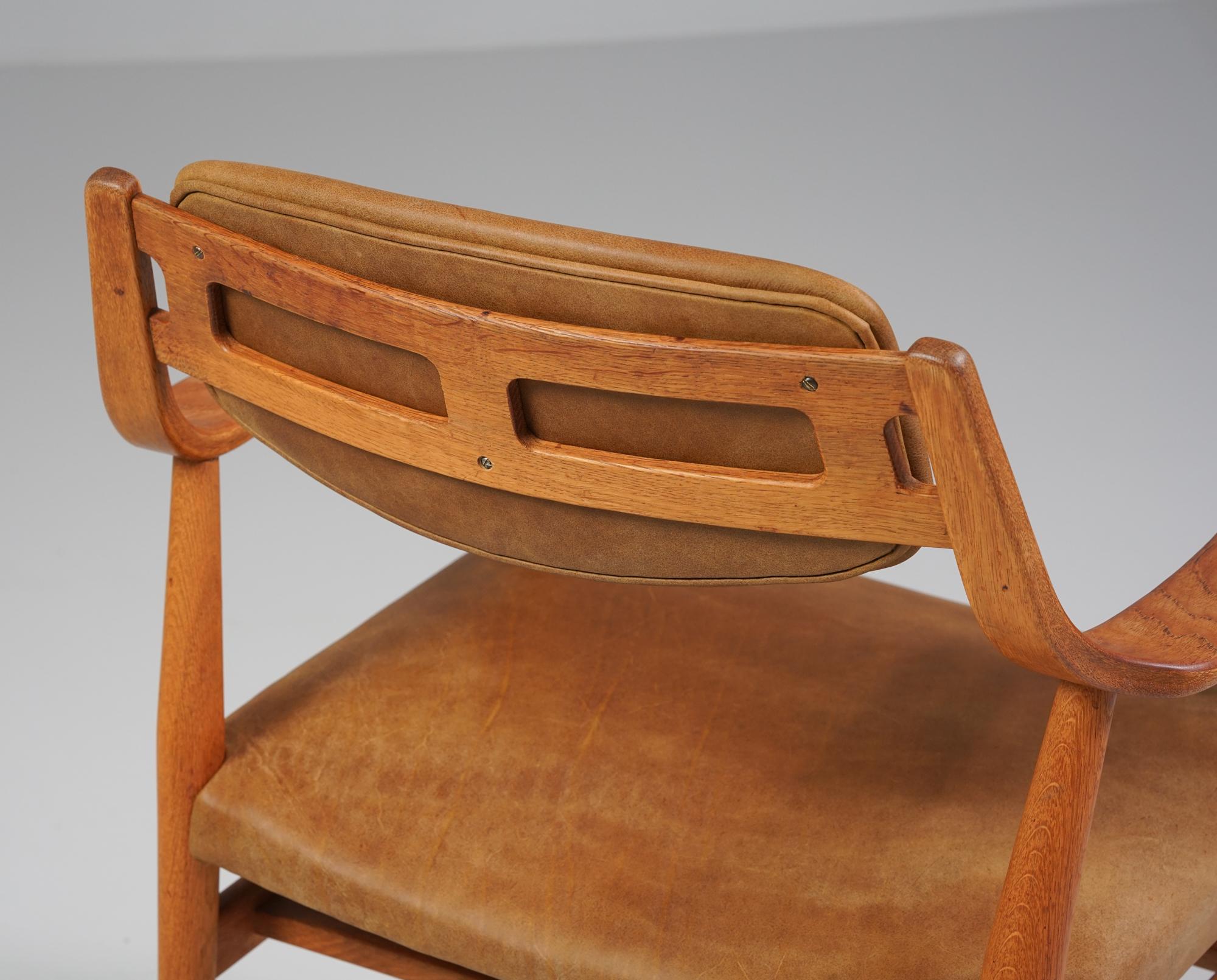 Pelle Poltrona in teak e pelle, Danimarca, anni '60 in vendita