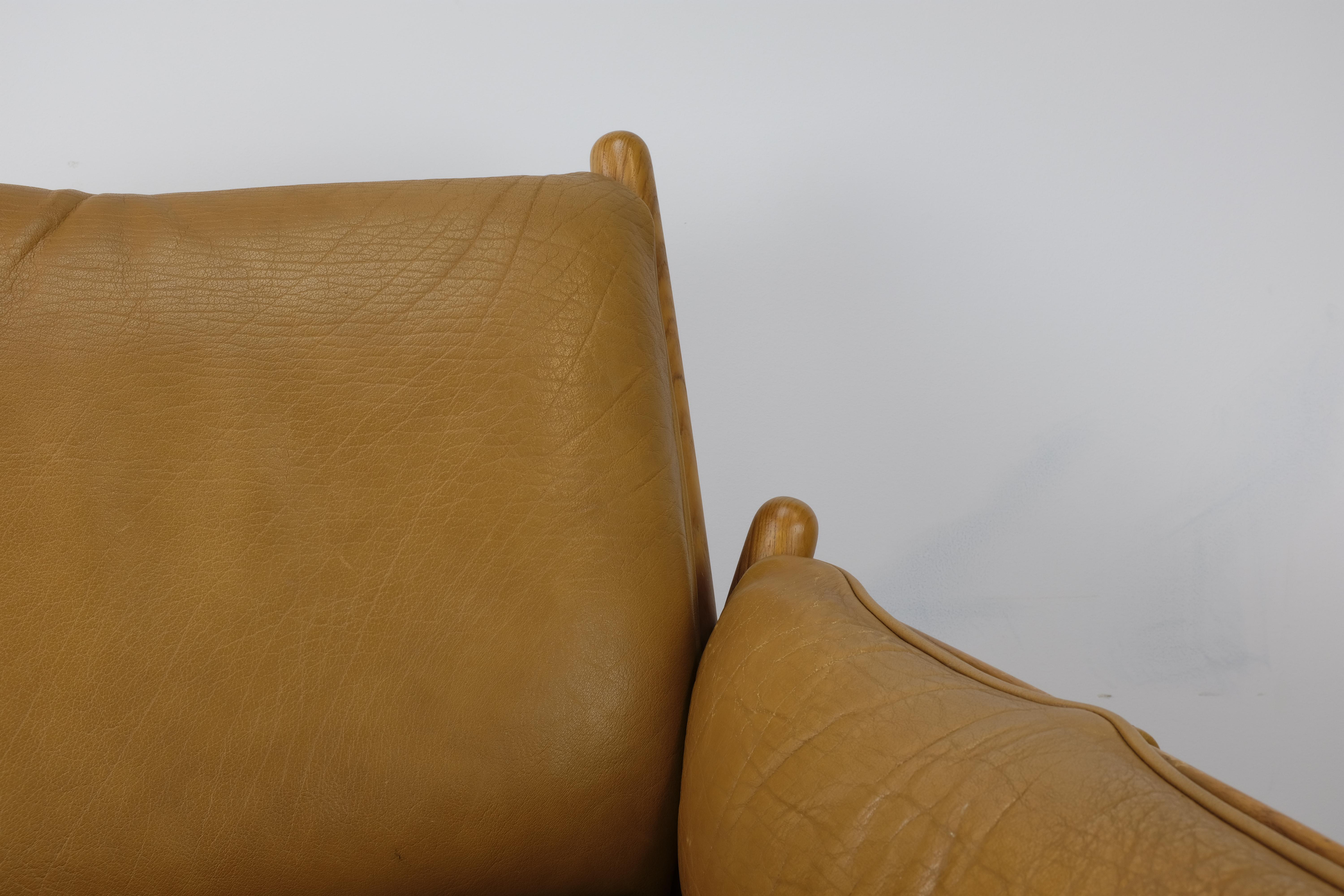 Teak and Leather Genius Armchair by Illum Wikkelsø In Good Condition In Ottawa, ON