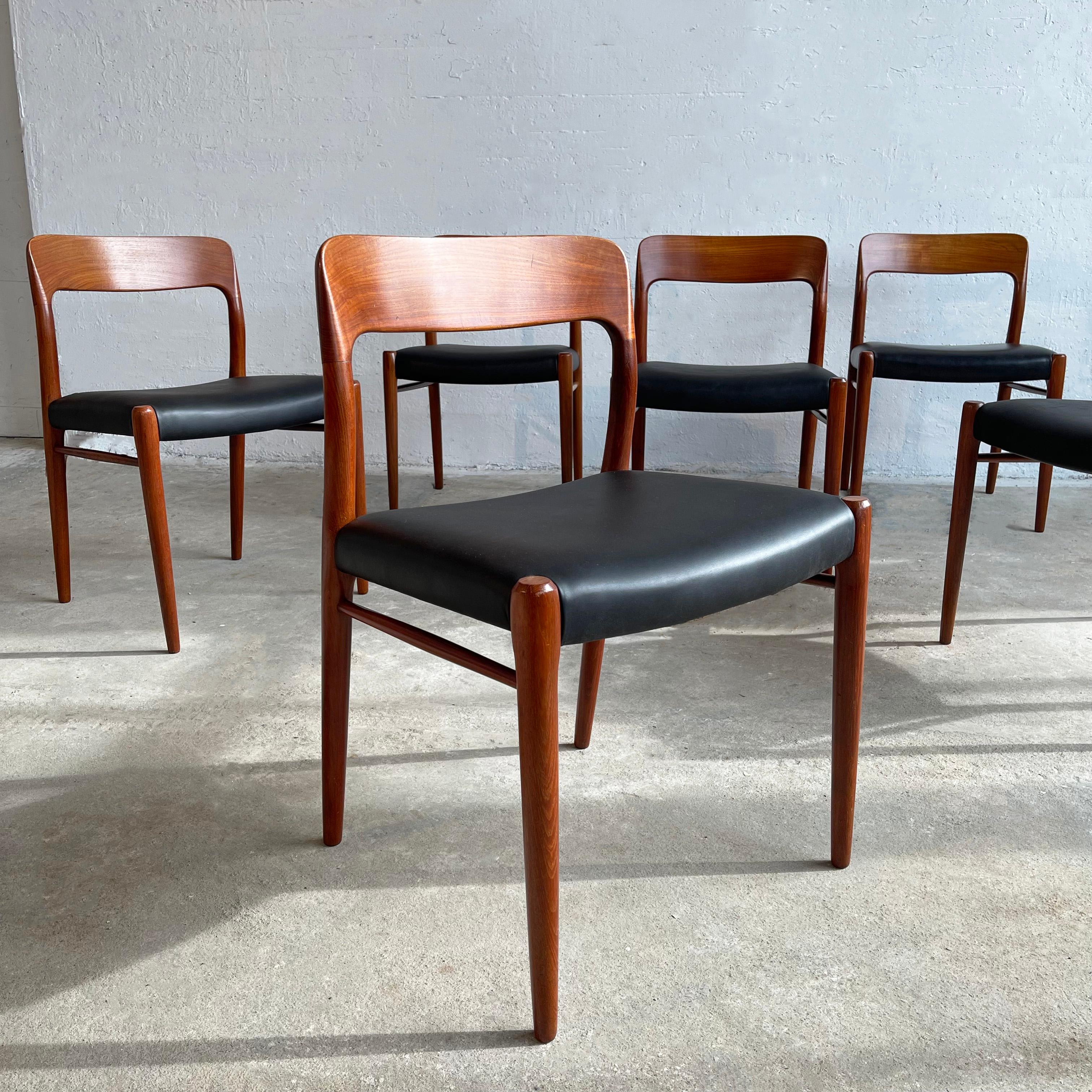 20th Century Teak And Leather Model 75 Dining Chairs By Niels O Møller For Sale