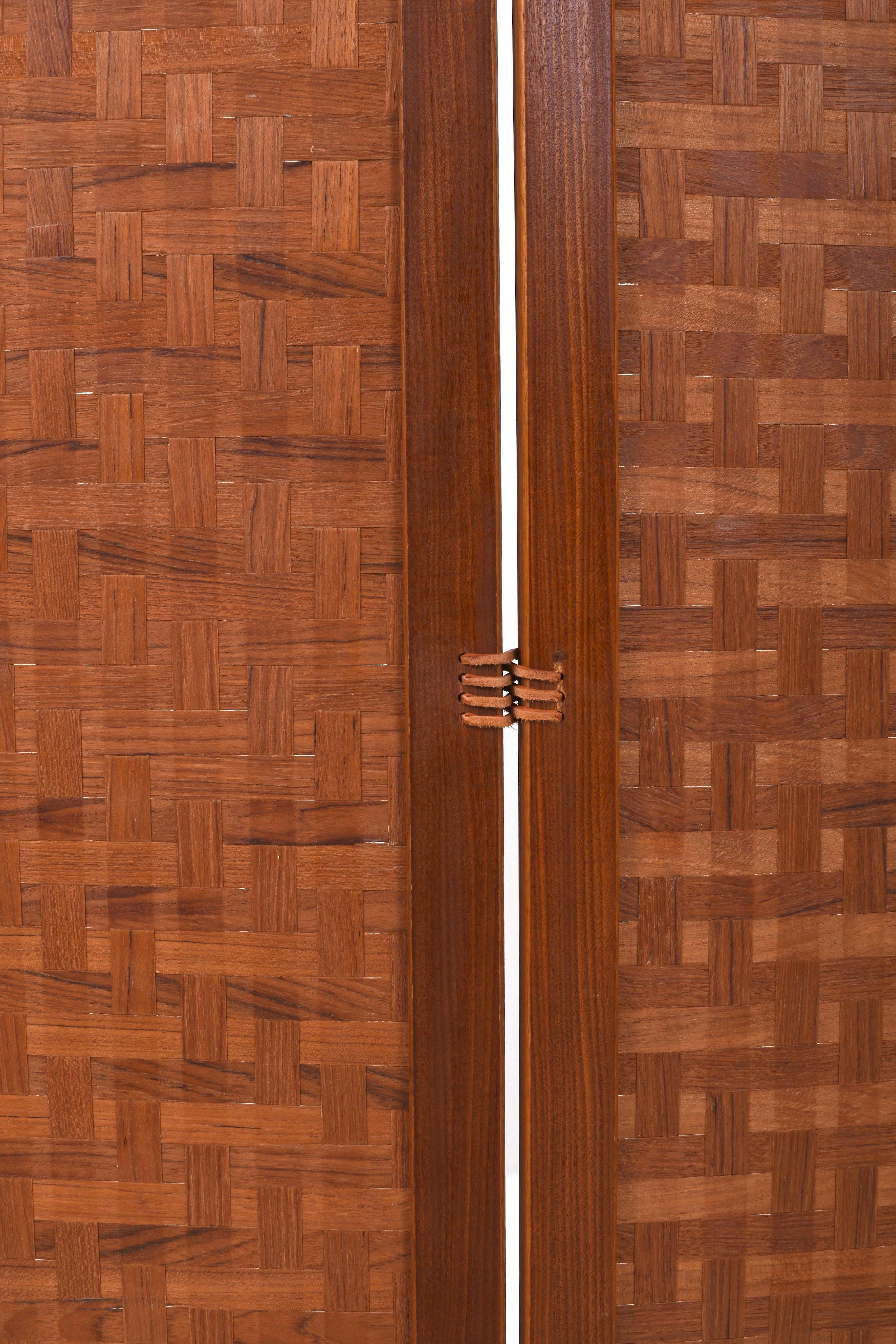Teak and Leather Room Divider Spåna from Alberts Tibro, 1950s In Good Condition For Sale In Göteborg, SE