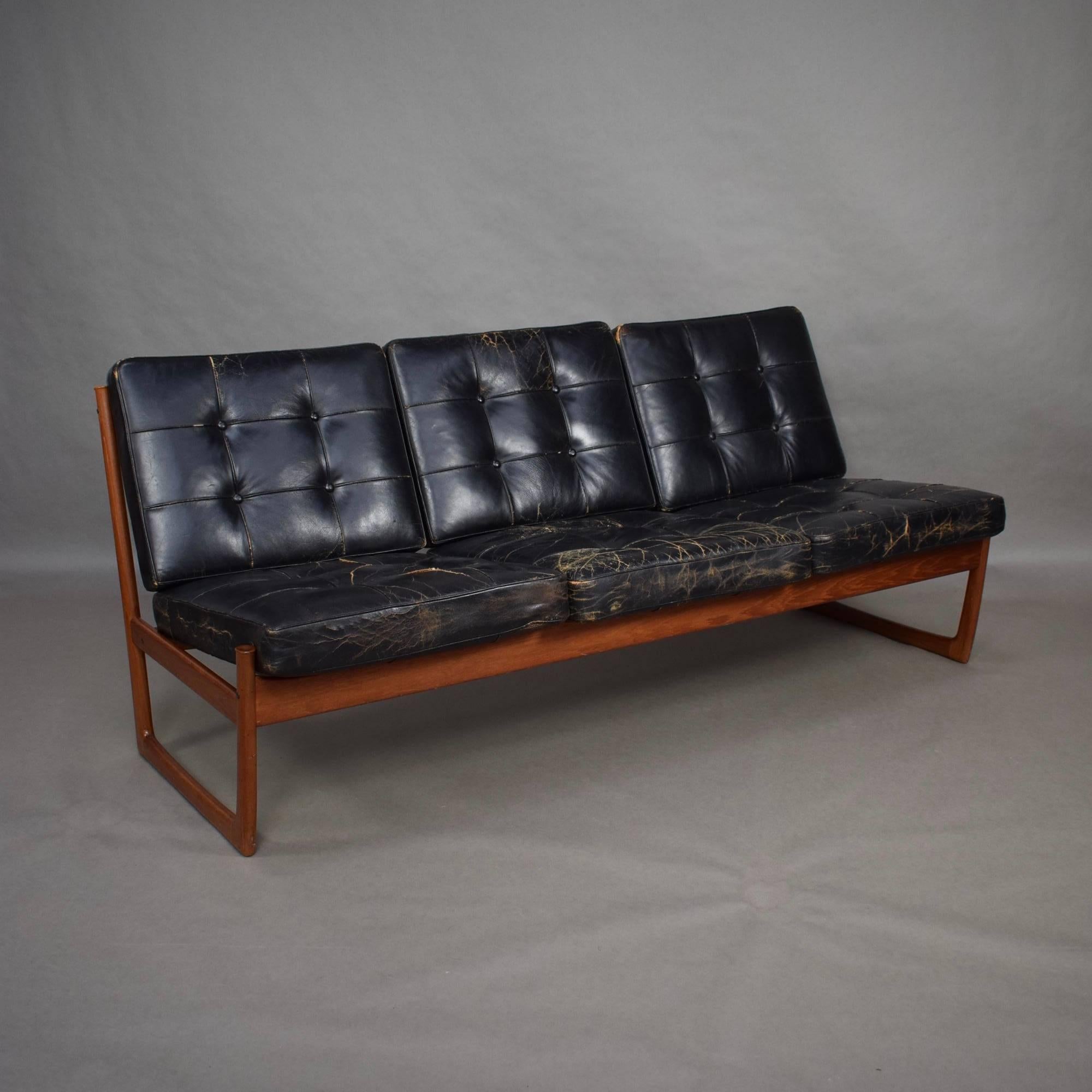 Teak and Leather Sofa Model FD130 by Hvidt and Molgaard-Nielsen, circa 1950 3