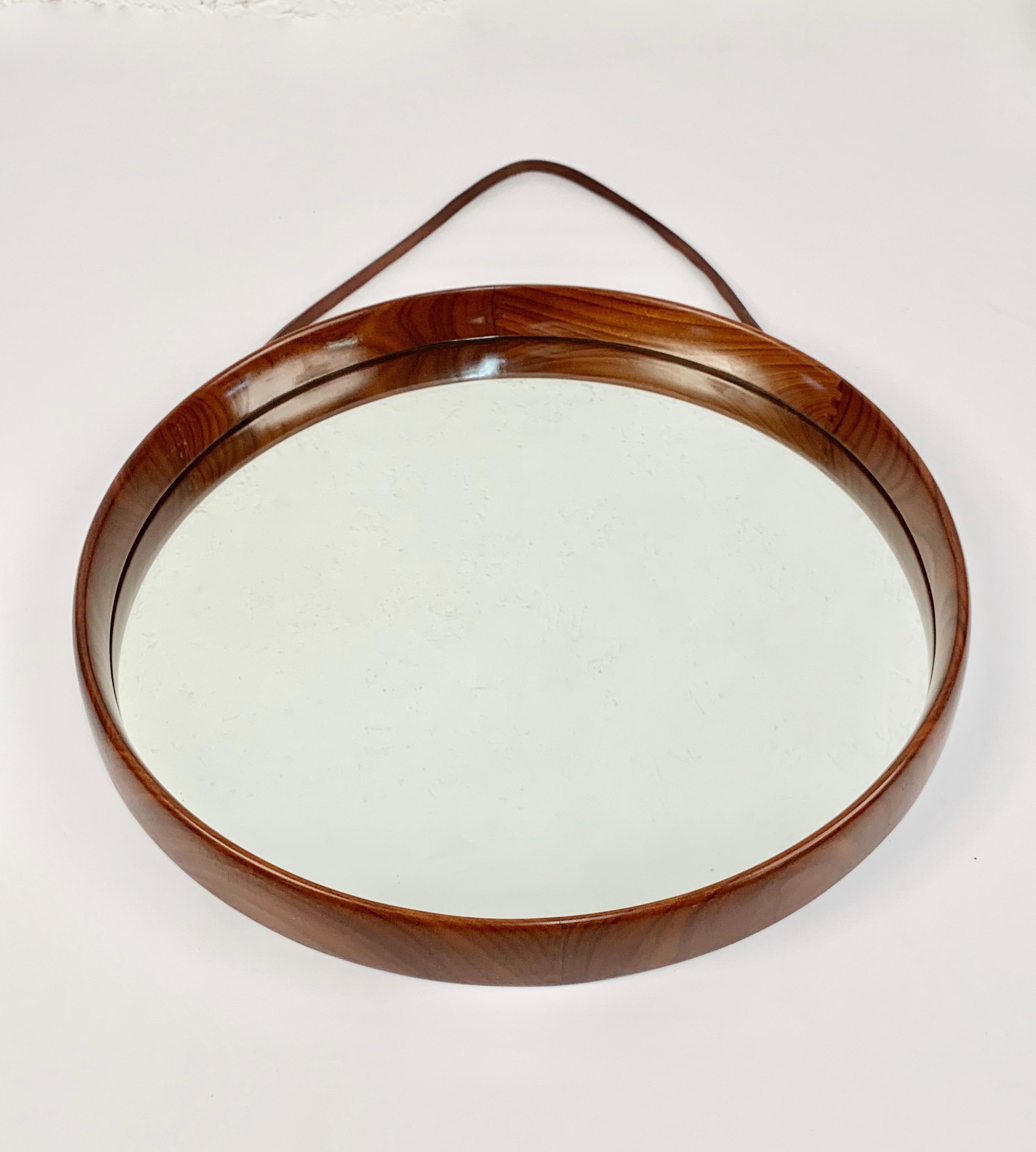 Teak and Leather Uno & Östen Kristiansson Swedish Wall Mirror for Luxus, 1960s In Good Condition For Sale In Roma, IT