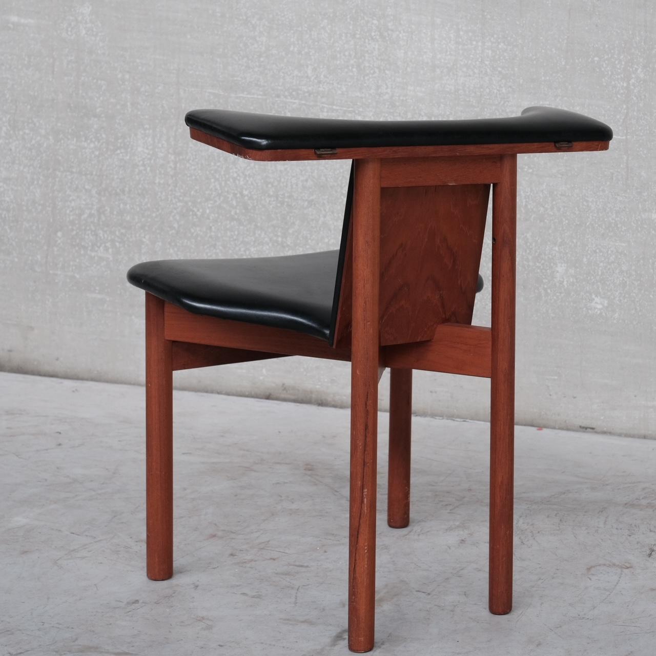 Teak and Leatherette Scandinavian Mid-Century Desk Chair In Good Condition For Sale In London, GB