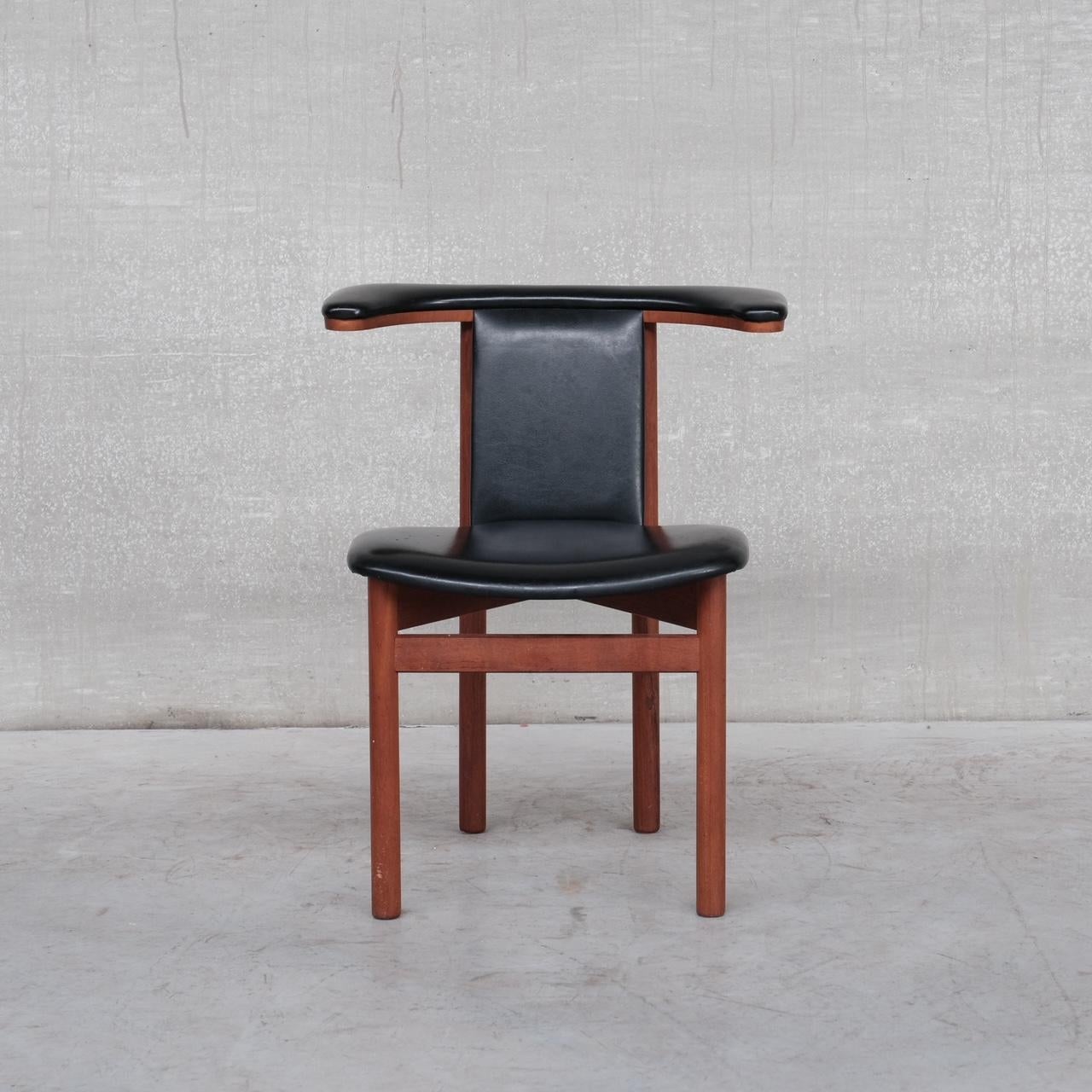 Chaise de bureau scandinave mi-siècle en teck et similicuir en vente 2