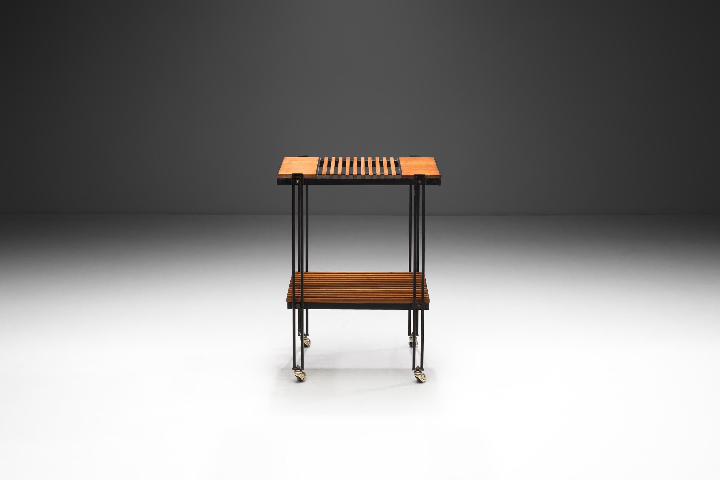 Teak and Metal Serving Cart by B.R.S.-Pava, Italy ca 1950s In Good Condition For Sale In Utrecht, NL