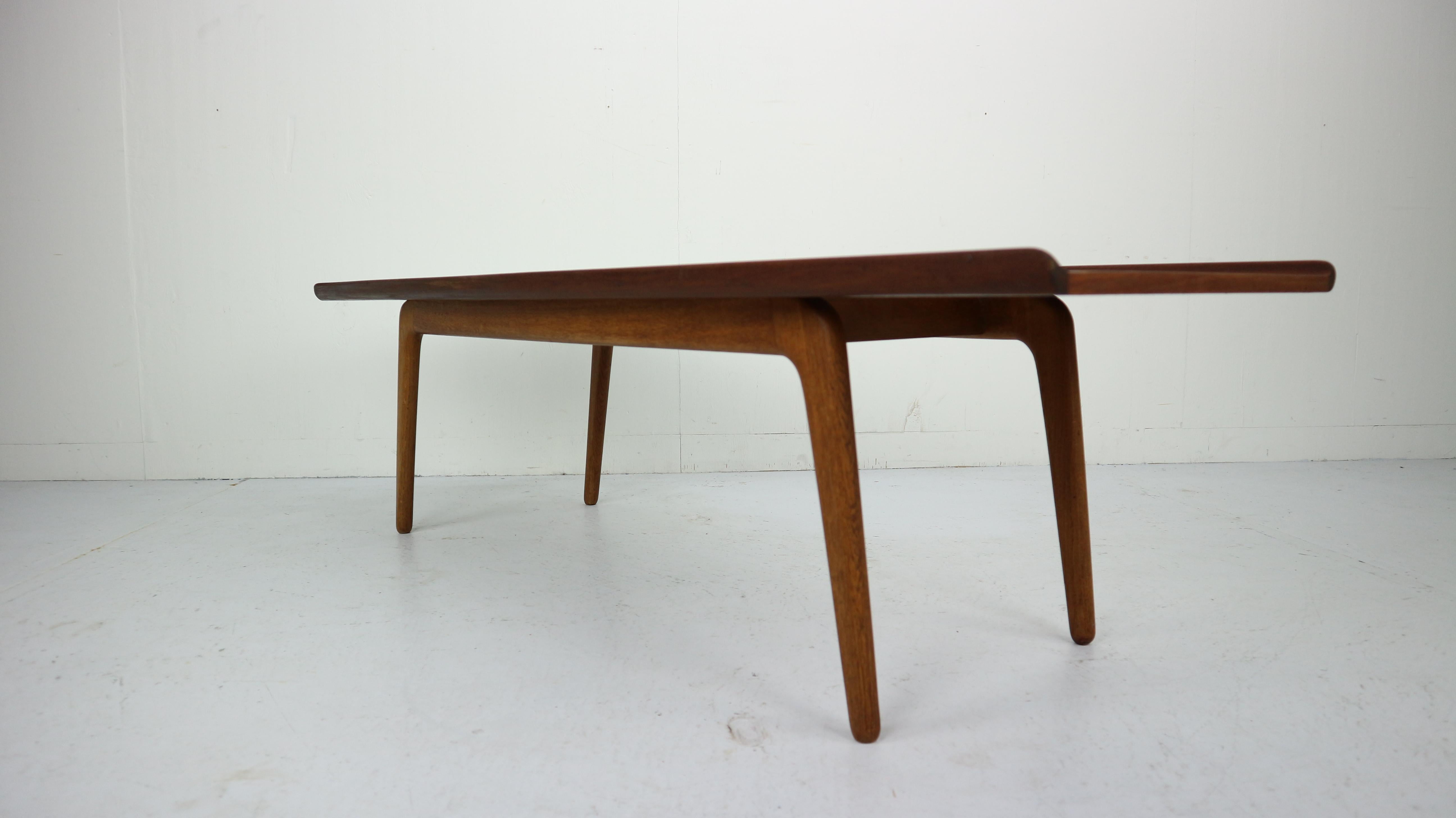 Teak and Oak Coffee Table by Aksel Madsen Bender for Bovenkamp, 1960s 1