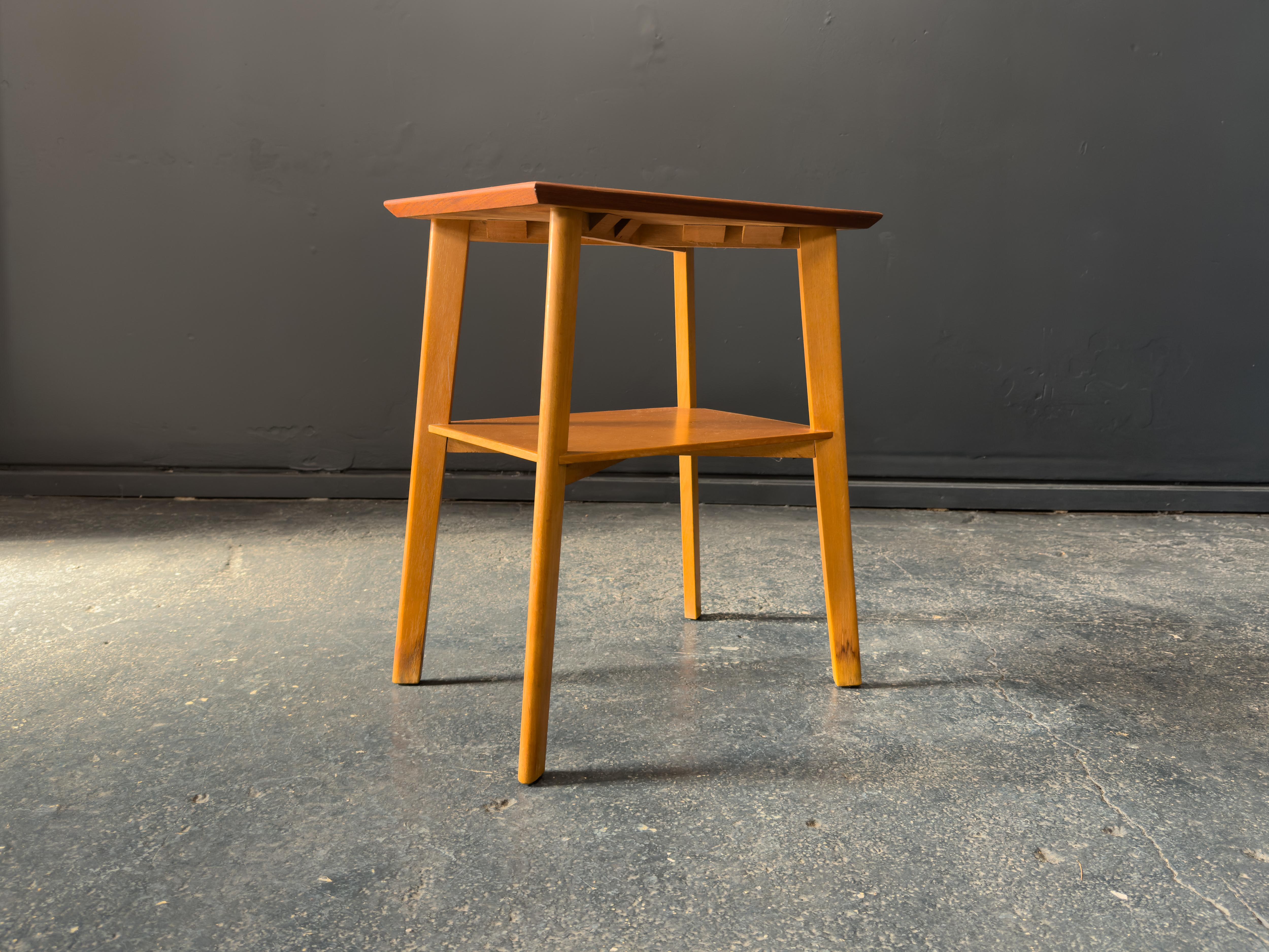 Teak and Oak Side Table In Good Condition For Sale In London, GB