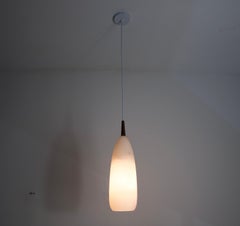 Lampada a sospensione in teak e vetro opalino di Uno & Östen Kristiansson per Luxus Sweden