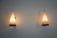 Lámparas de pared de teca y cristal opalino de Uno & Östen Kristiansson para Luxus Suecia