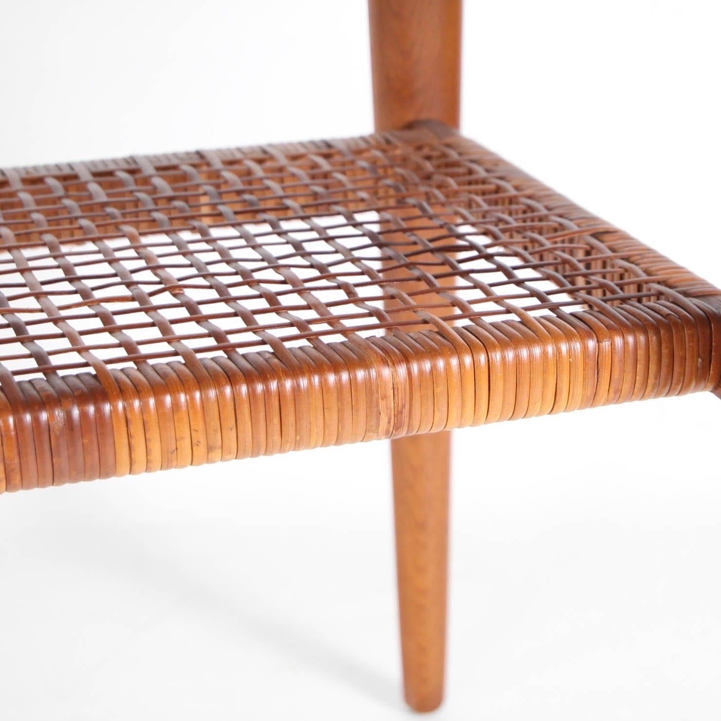 Couchtisch aus Teakholz und Rattan im Angebot 2