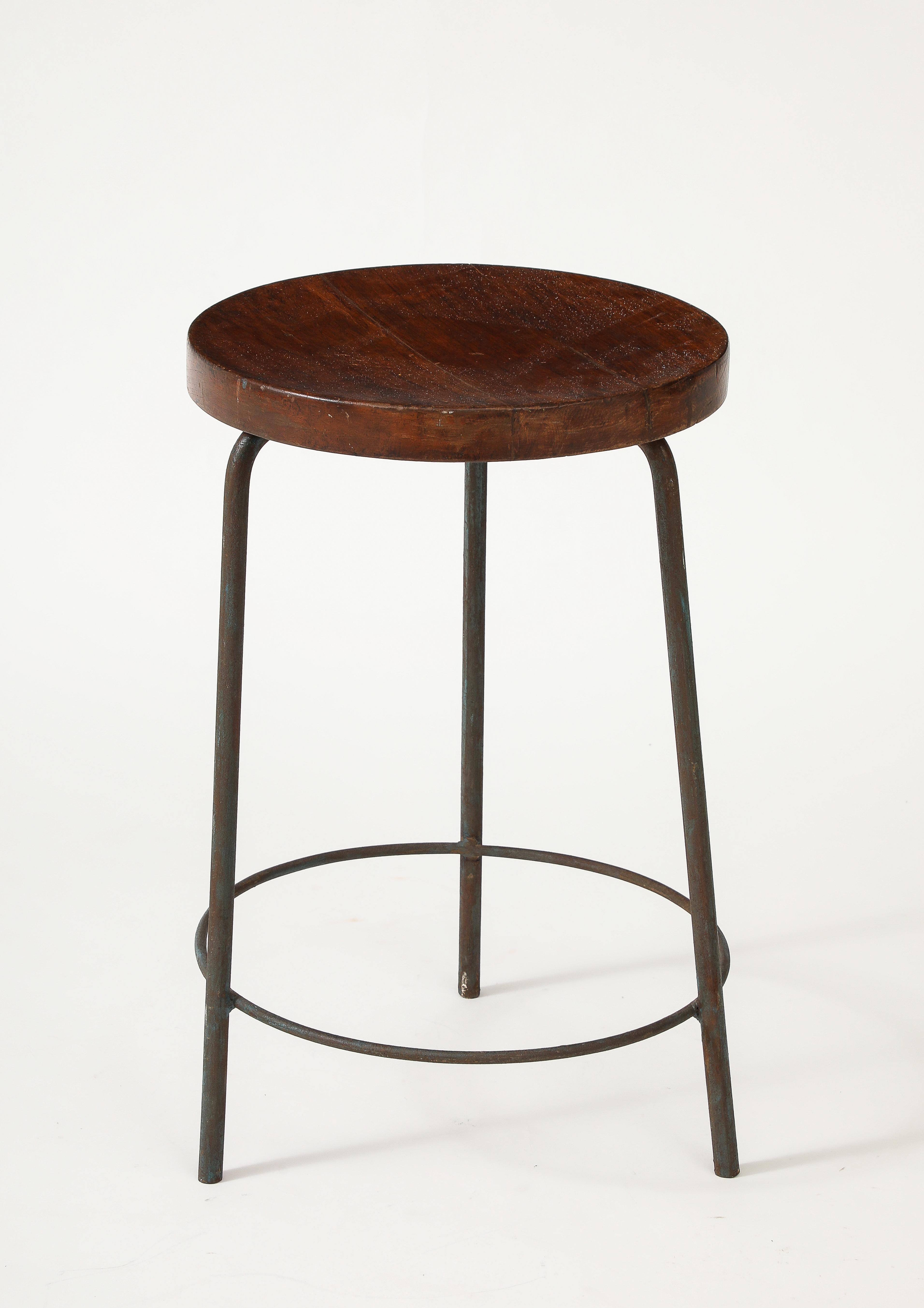 Sgabello in teak e acciaio di Pierre Jeanneret, Chandigarh, India, 1960 ca. in vendita 1
