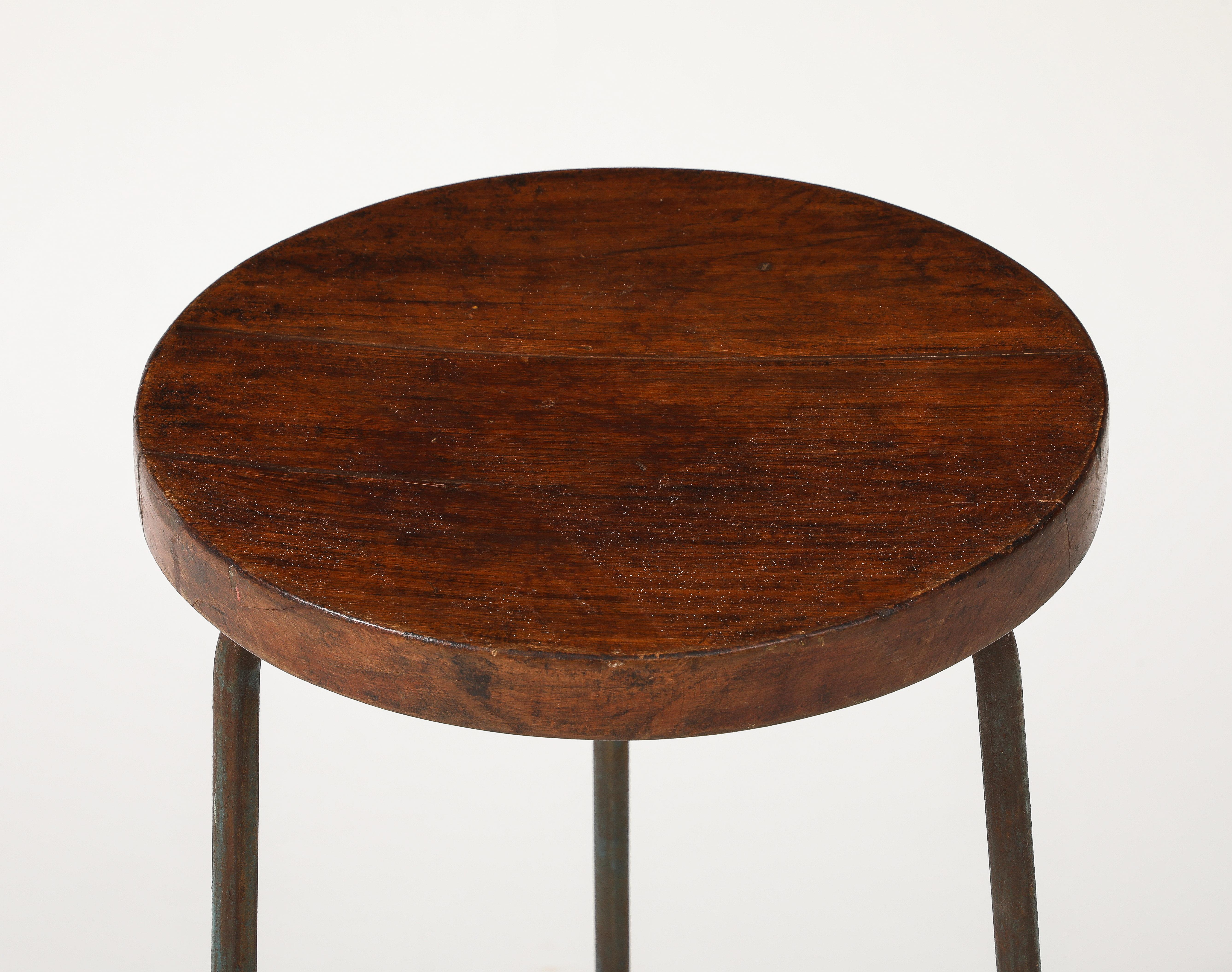 Sgabello in teak e acciaio di Pierre Jeanneret, Chandigarh, India, 1960 ca. in vendita 3
