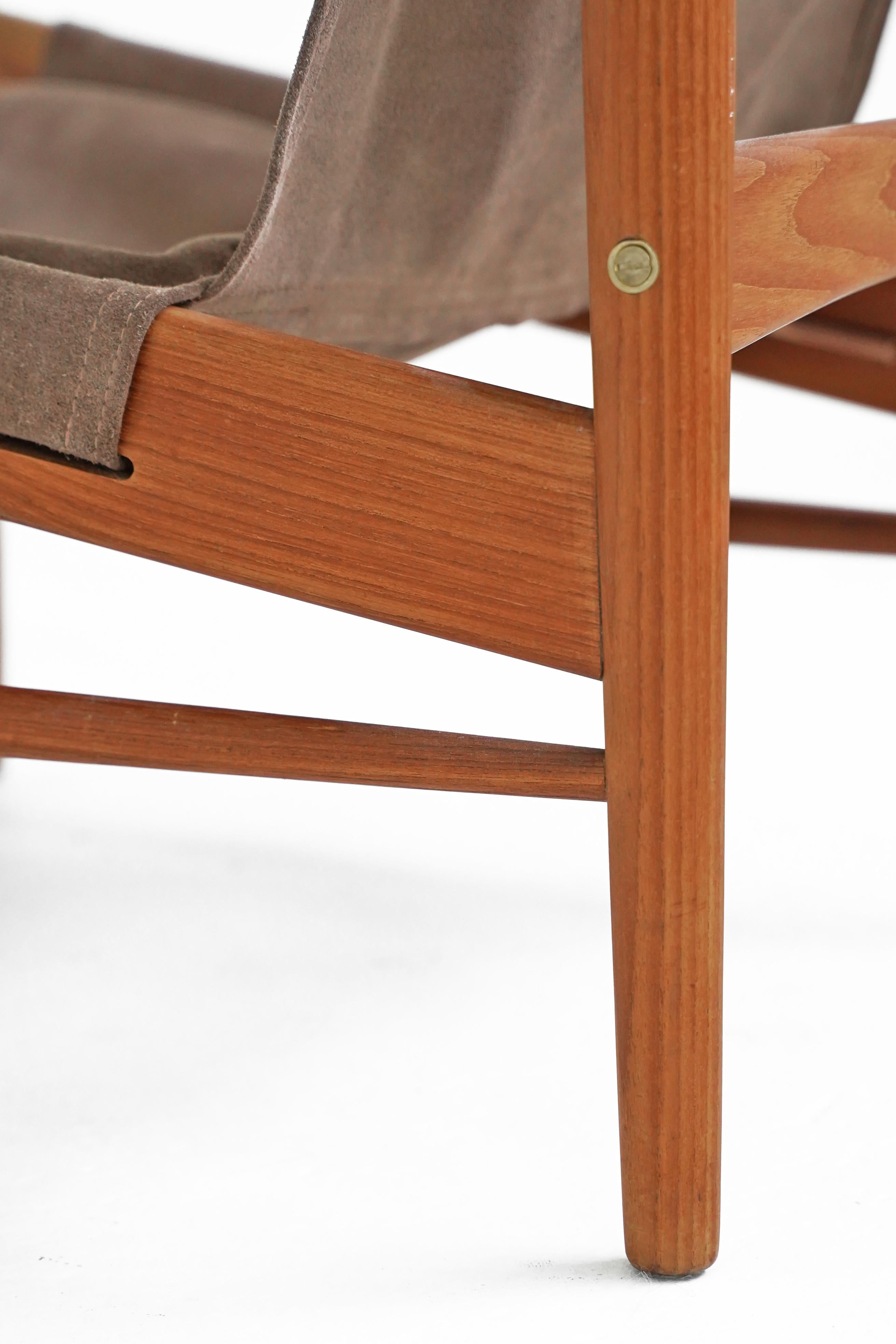Teak and Suede Easy Chair by Hans Olsen for Viska Möbler In Good Condition In TORONTO, CA