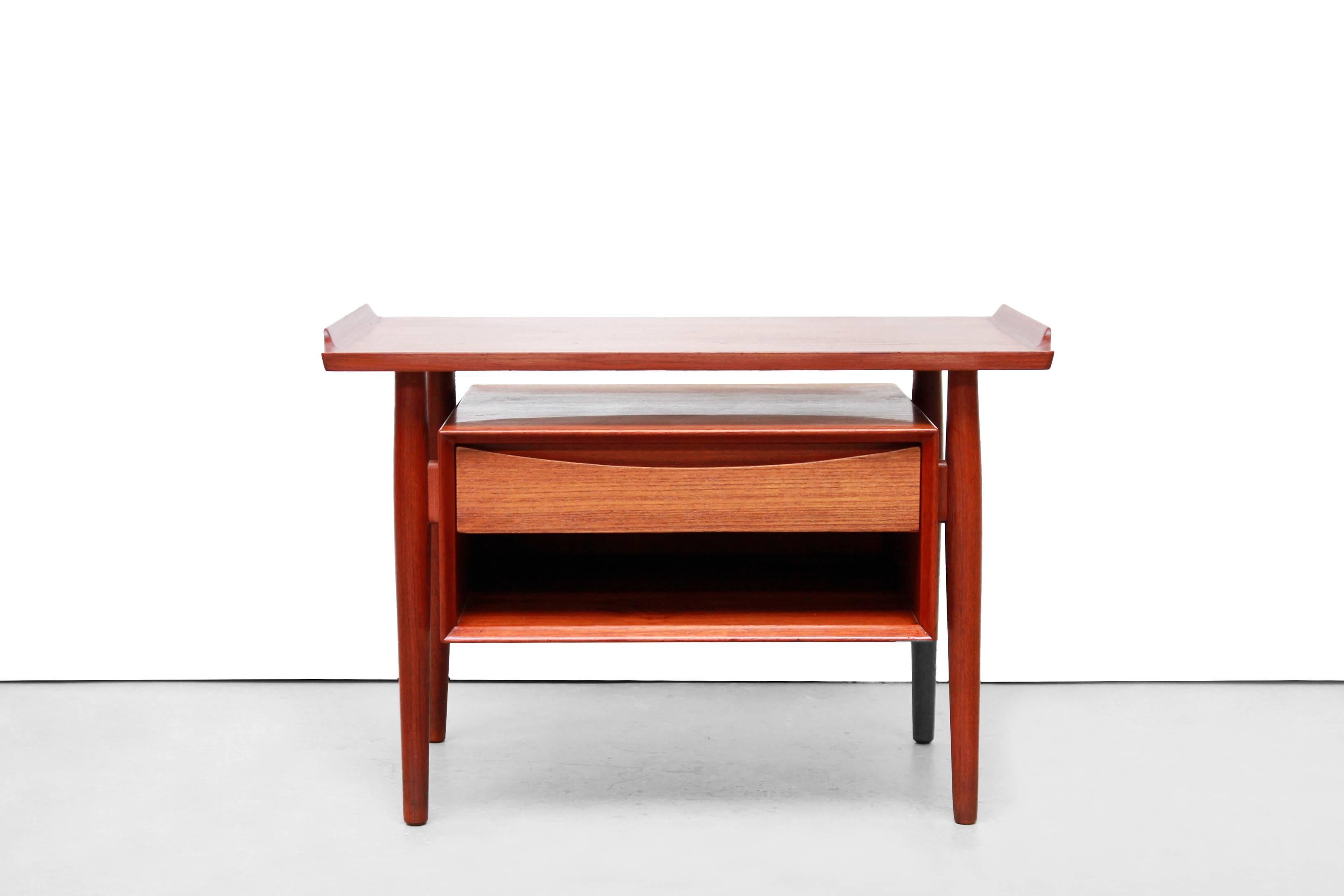 Mid-Century Modern Teak Arne Vodder Danish Design Table with Drawer for Sibast
