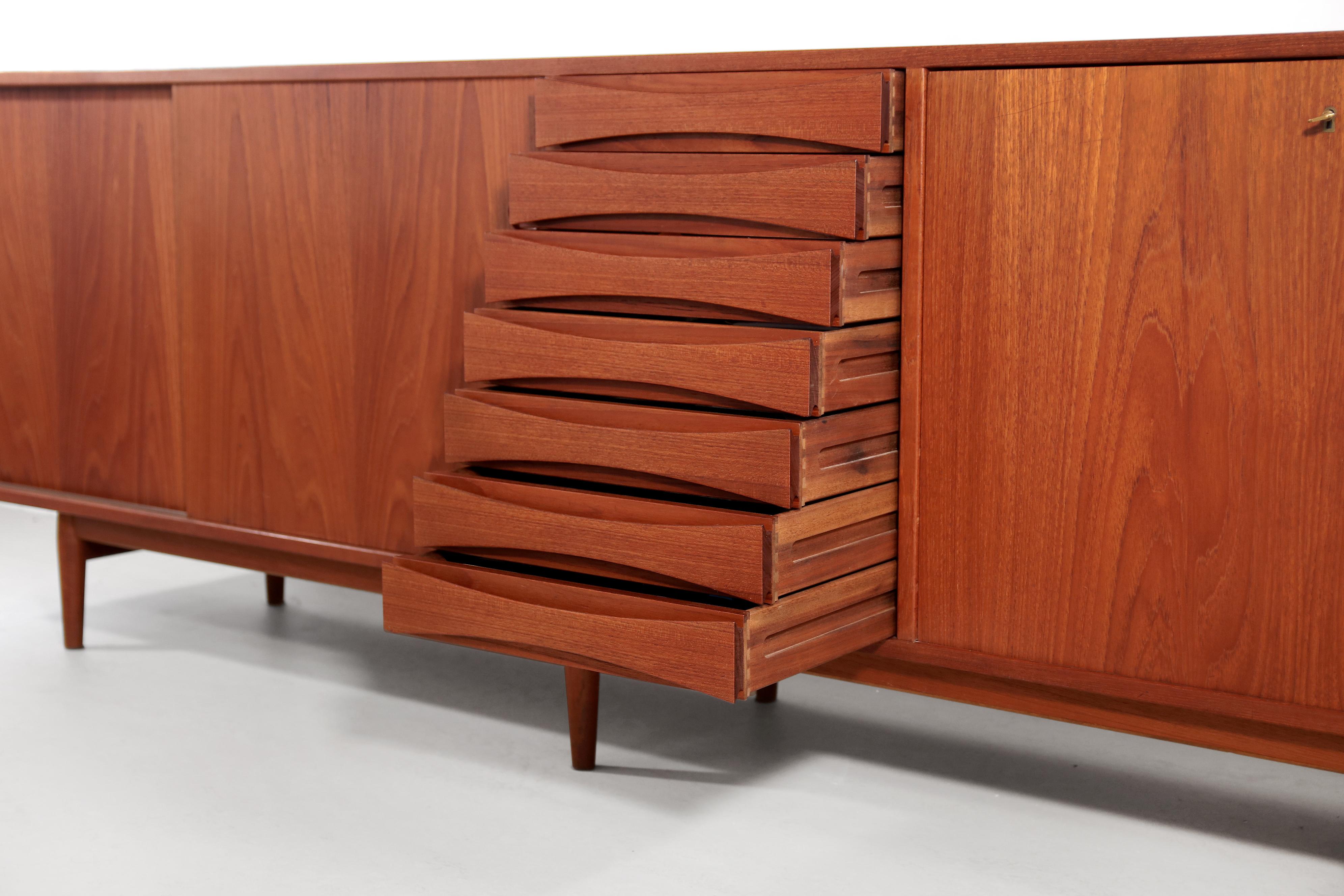 Danish Teak Arne Vodder sideboard Model 29 early model for Sibast For Sale