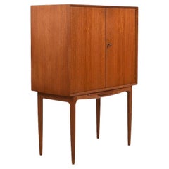 Barschrank aus Teakholz mit Harlekin-Spiegeln von Illum Wikkelsø