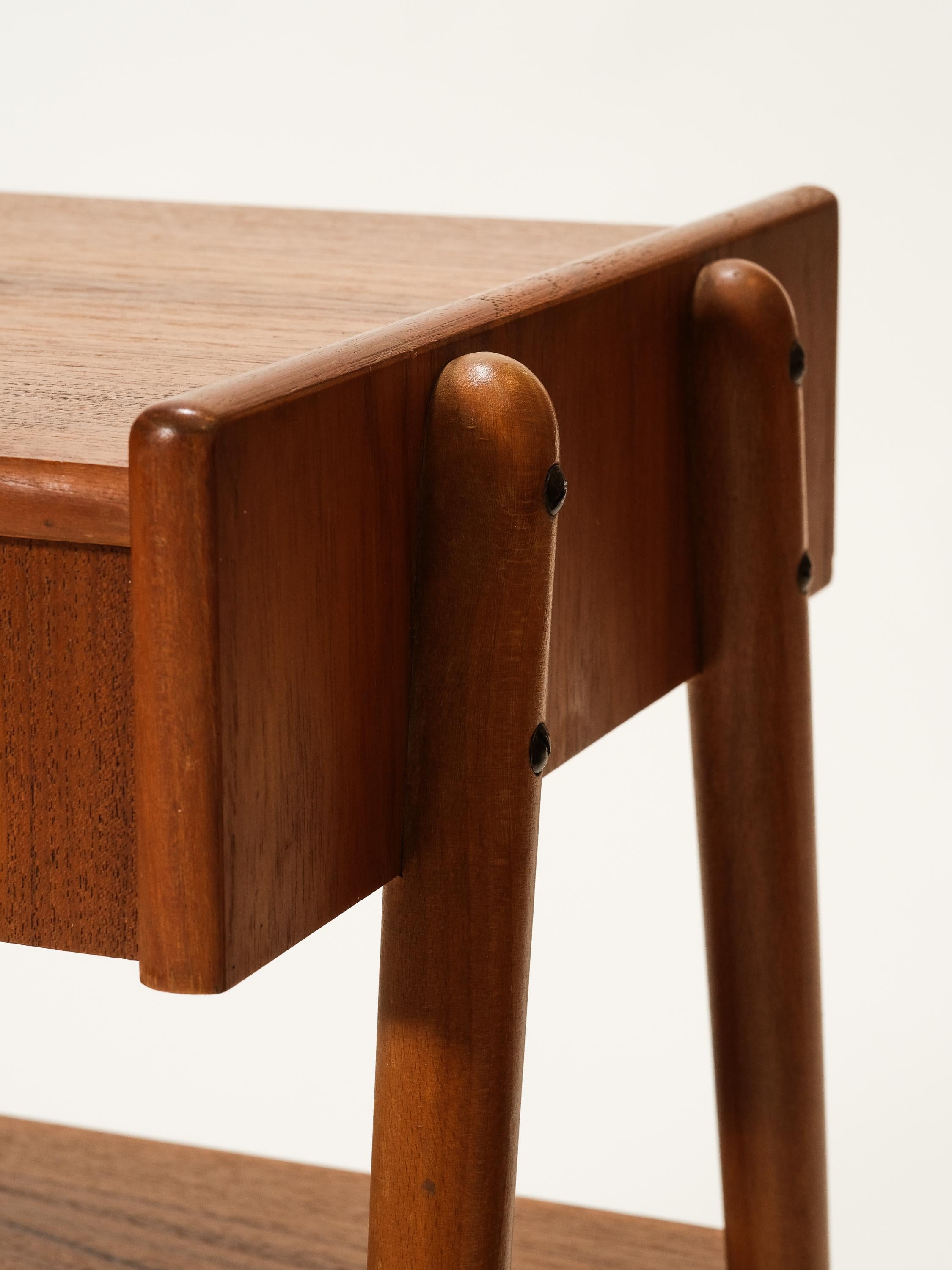 Teak Bedside Tables from AB Carlström & Co, 1950s, Set of 2 In Good Condition For Sale In Karis, Nyland