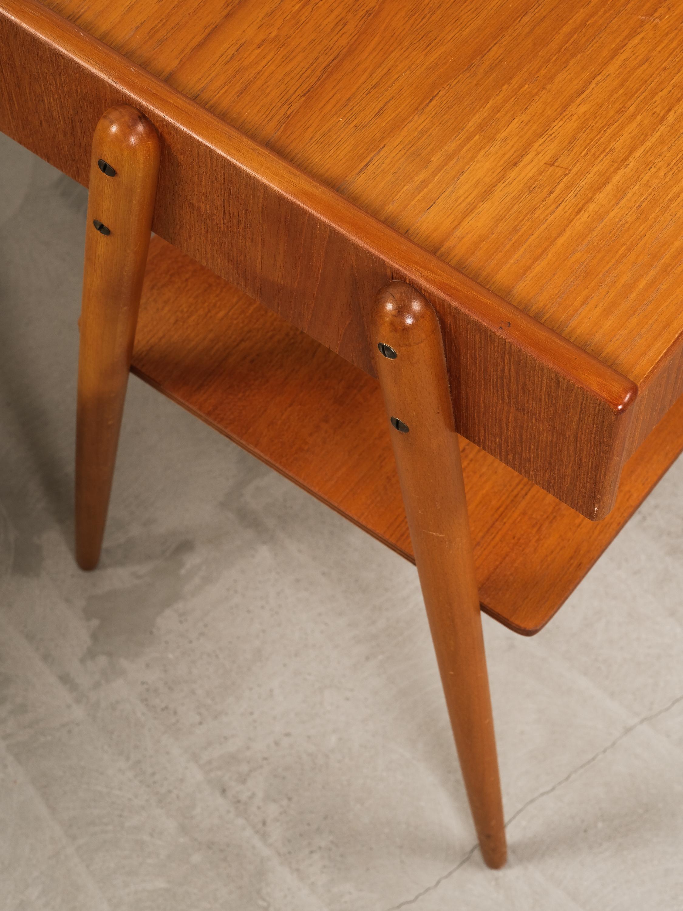 Teak Bedside Tables from AB Carlström & Co, 1950s, Set of 2 In Good Condition For Sale In Karis, Nyland
