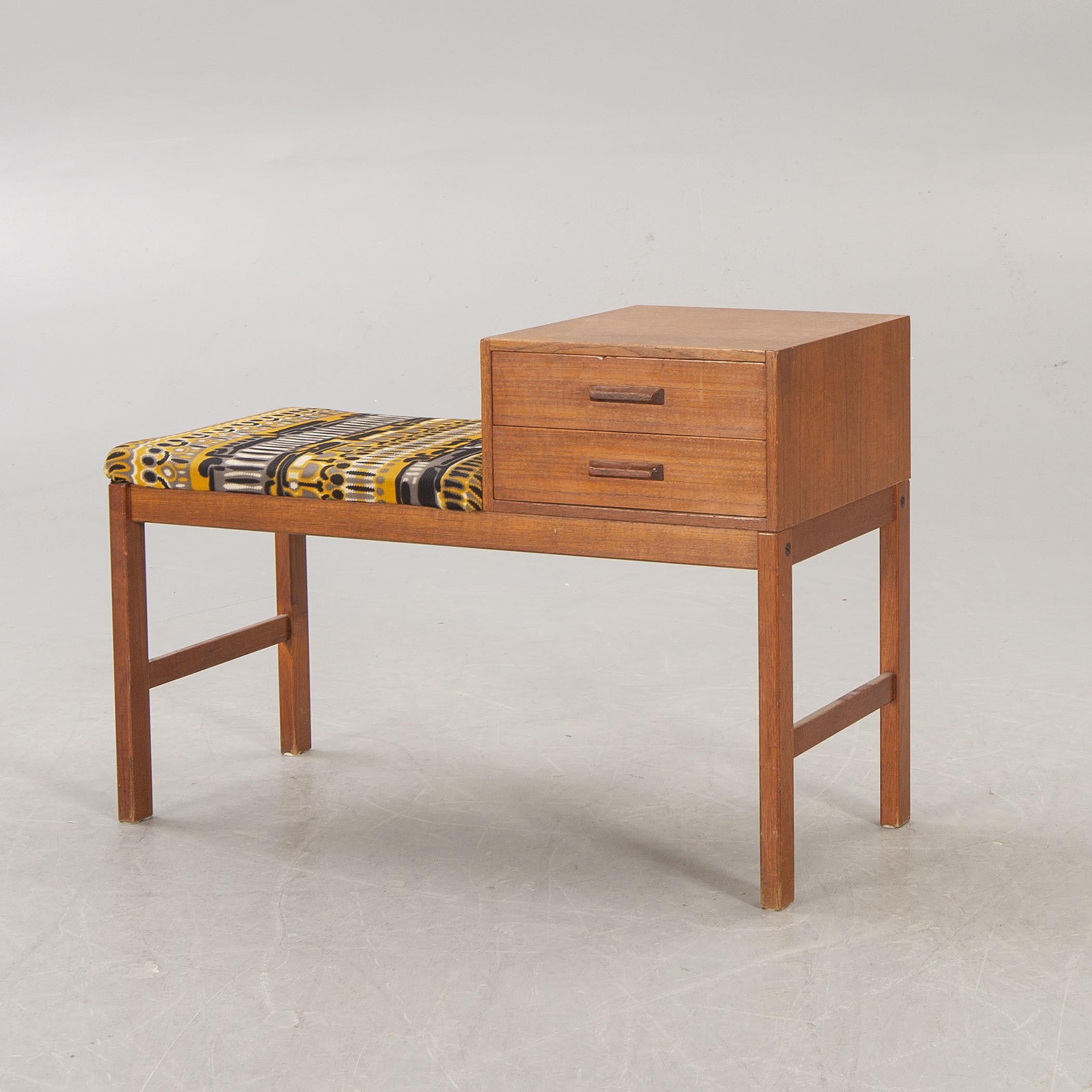 Teak Bench and Chest by Tingstrom Sweden, 1960 In Fair Condition For Sale In Paris, FR