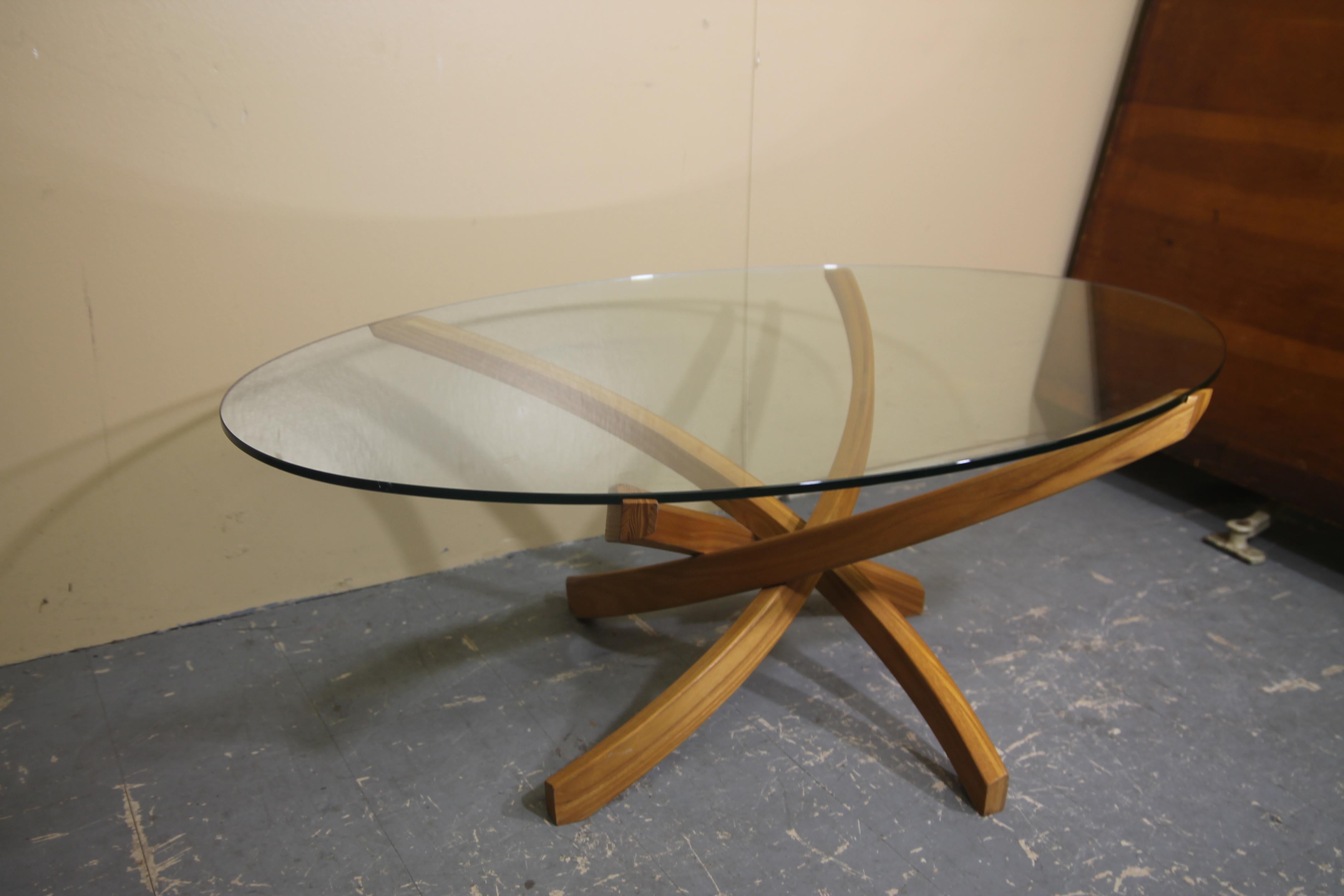 Teak Bentwood Coffee Table with Glass Top In Good Condition For Sale In Asbury Park, NJ