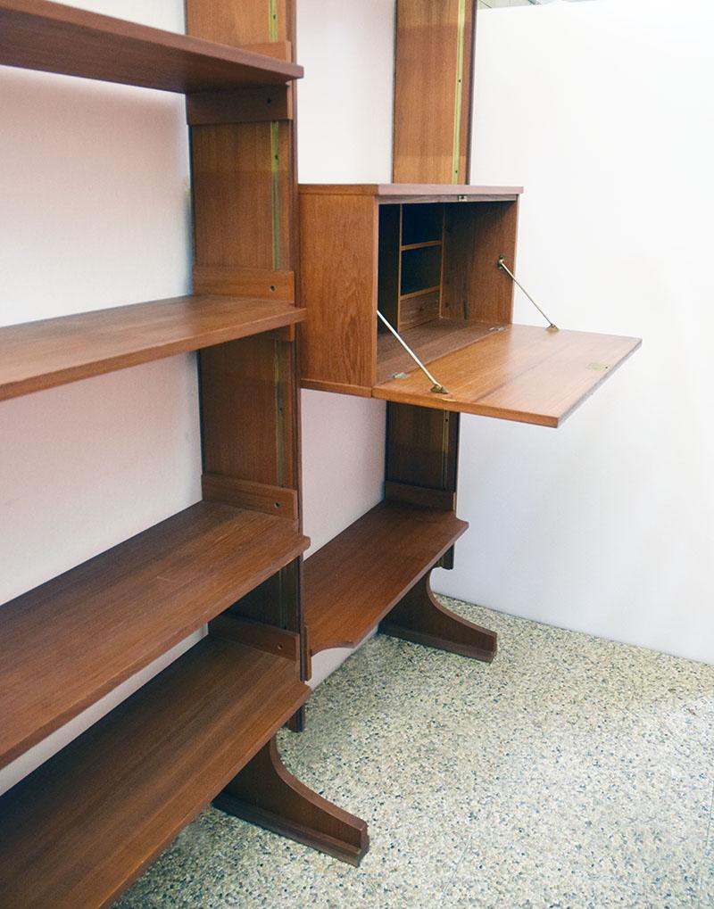 Libreria in teak di Esposizione Permanente Mobili Cantu' anni '60 In condizioni ottime in vendita a Parma, IT