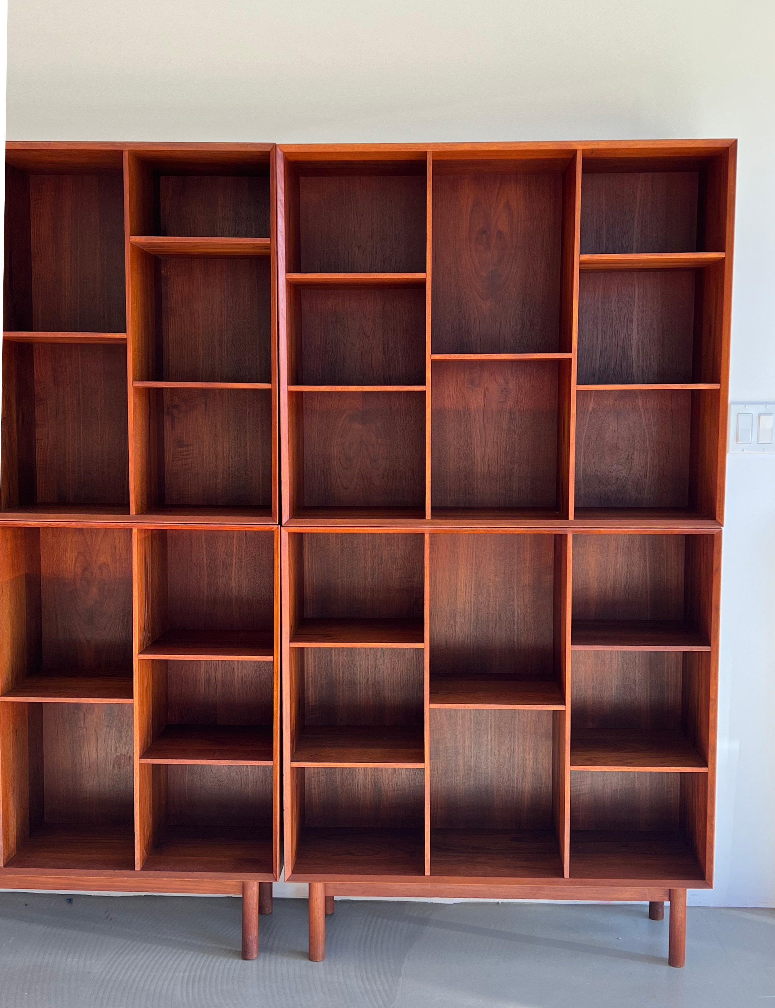 Danese Librerie in teak di Peter Hvidt & Mølgaard-Nielsen per John Stuart Inc. in vendita
