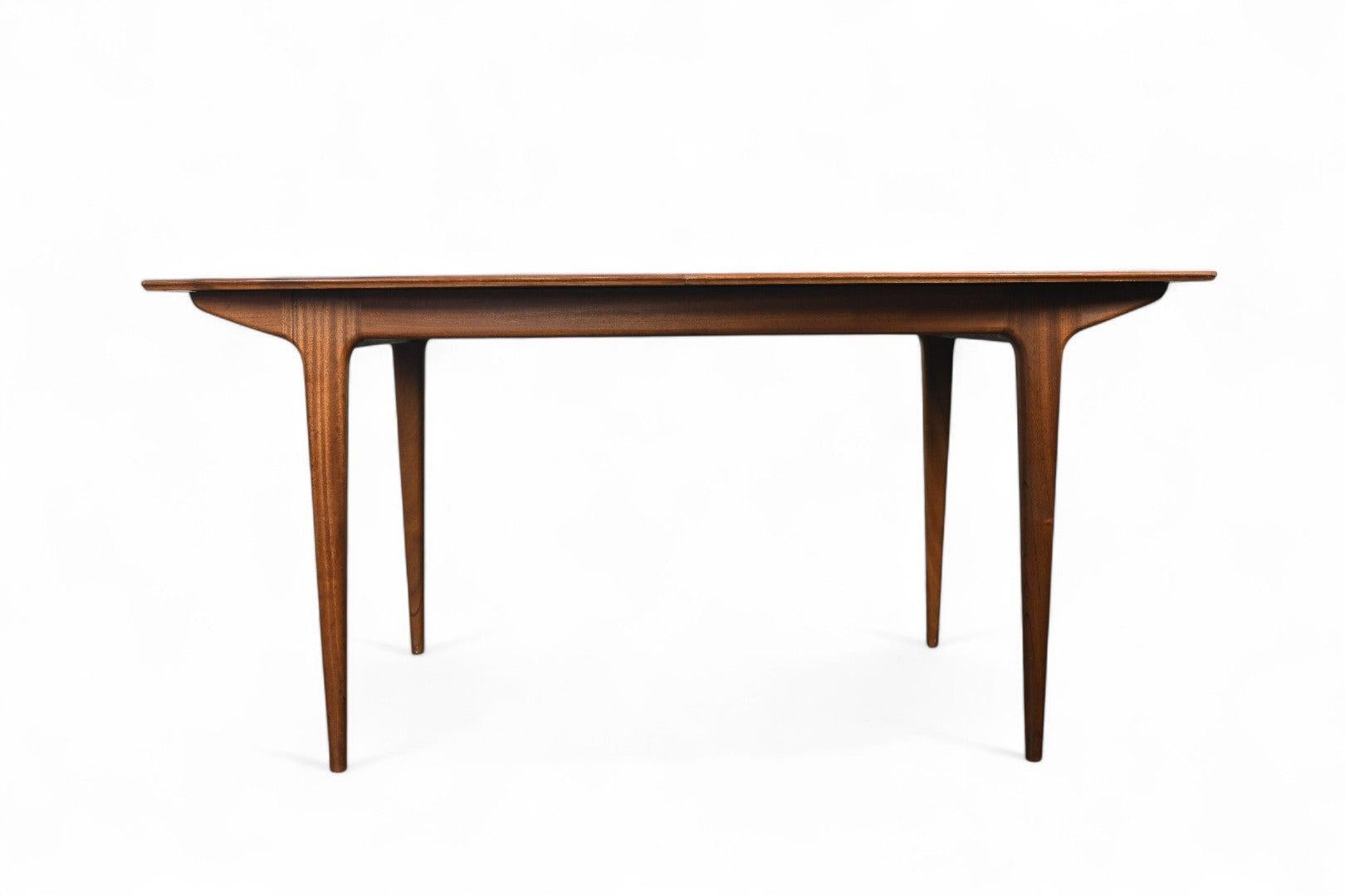 Herkunft: Schottland
Designer: Val Rossi
Hersteller: A.H. McIntosh
Epoche: 1960er Jahre
MATERIALIEN: Teakholz, Afromosia
Abmessungen: 60,5