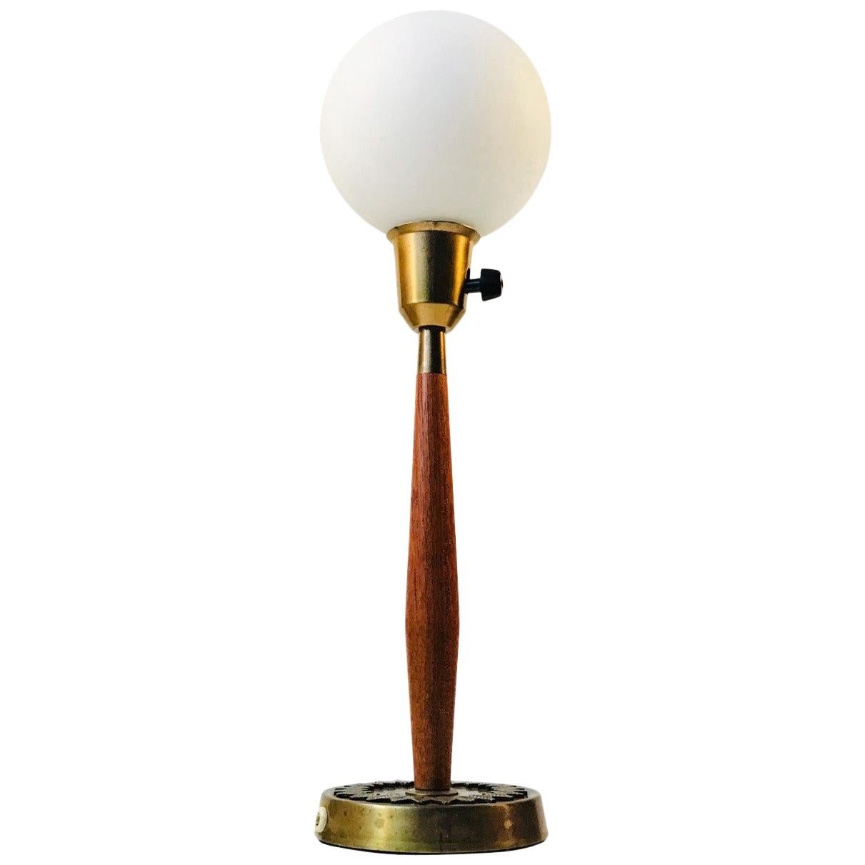 Lampe de bureau en teck, laiton et bronze de Hans Bergstrm pour ASEA, années 1950