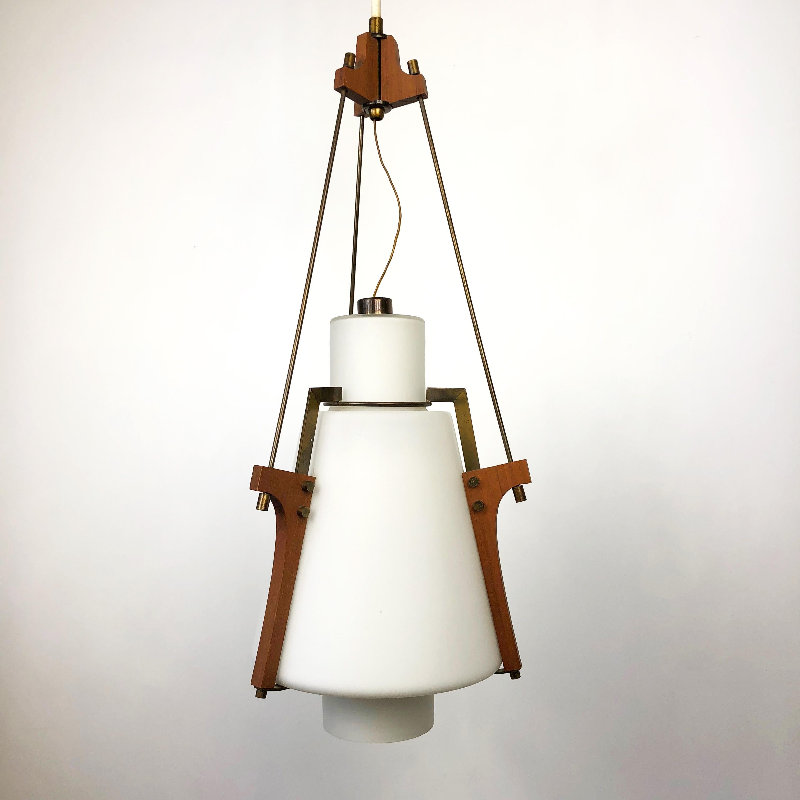 Teak, Brass and Opaline Glass Italian Pendant Chandelier Attributed to Stilnovo In Good Condition In Rome, IT