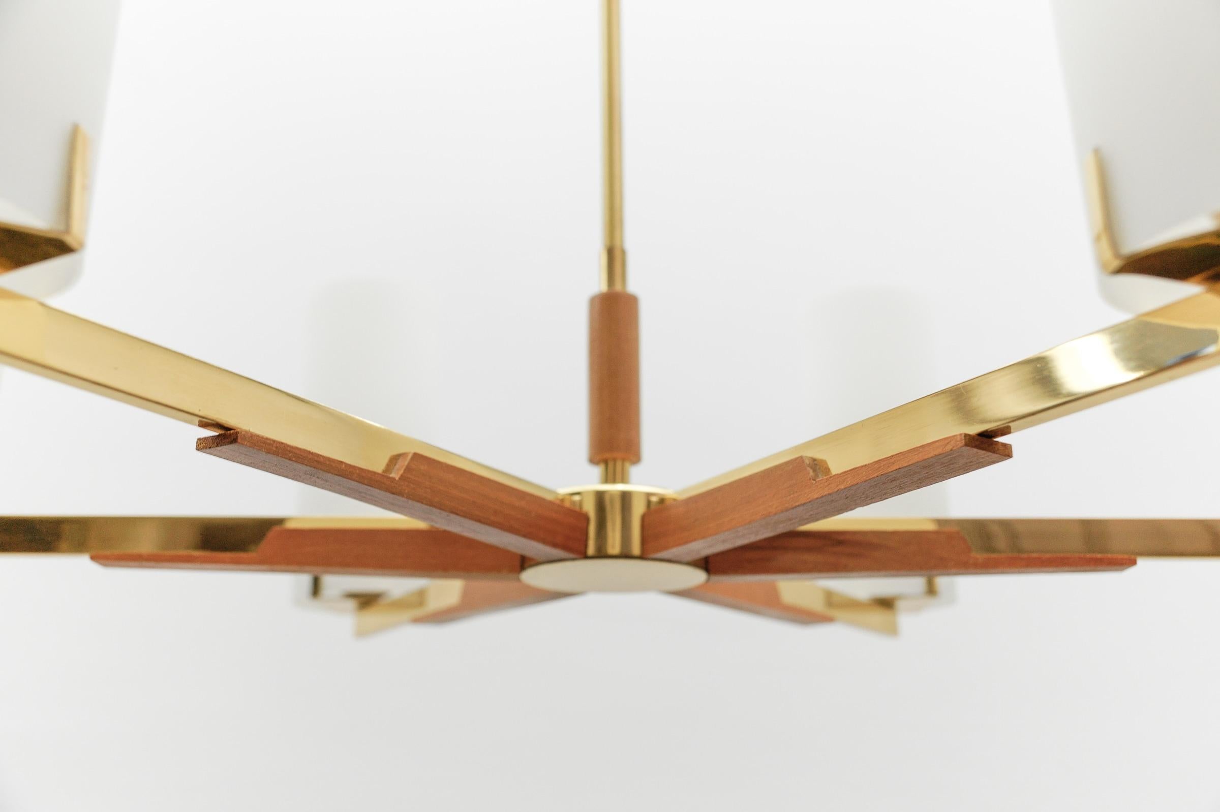 Pendelleuchte aus Teakholz, Messing und Opalglas von Kaiser Leuchten, 1960er Jahre im Angebot 5