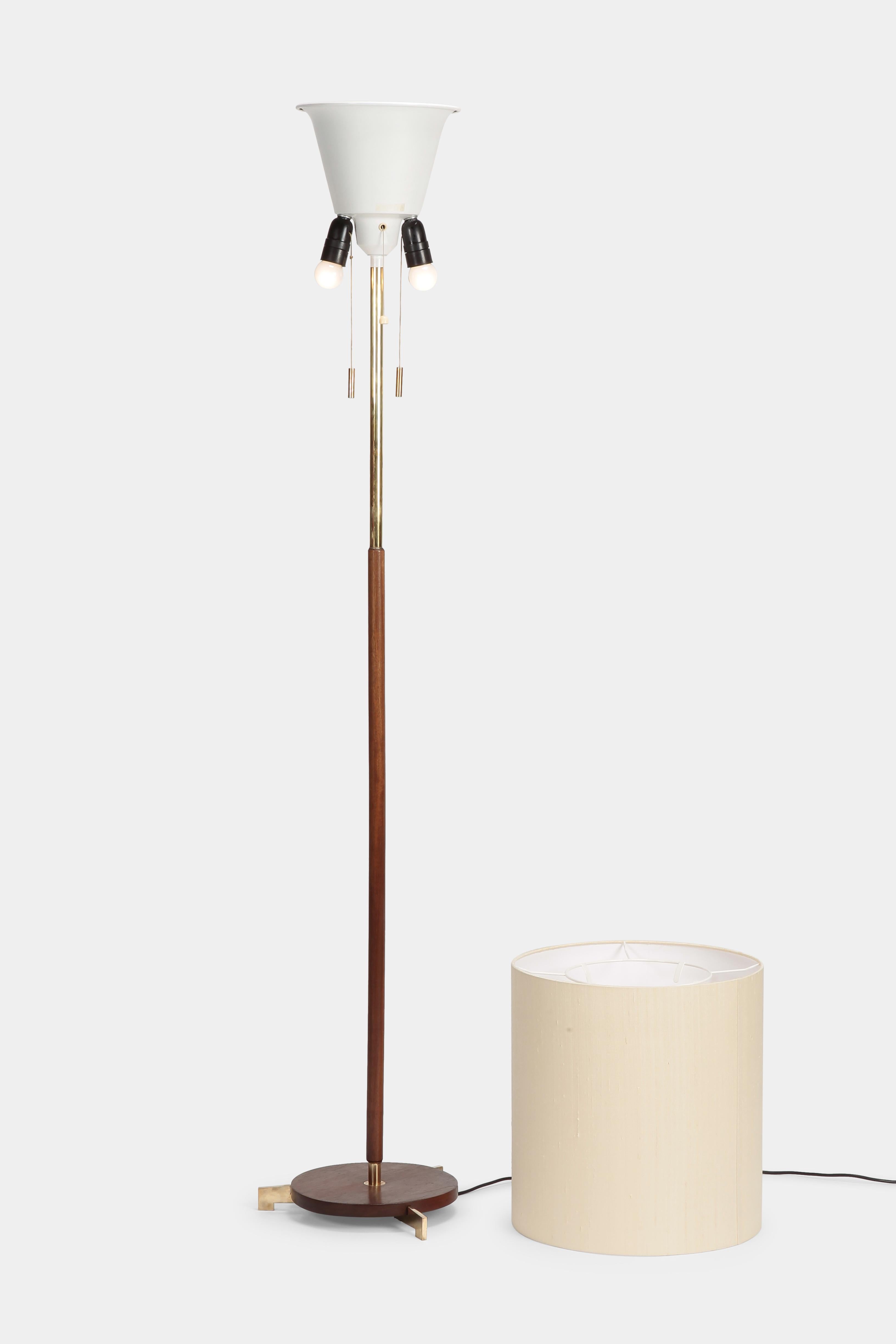 Teak Brass Floor Lamp Attributed Kalmar, 1960s In Good Condition For Sale In Basel, CH